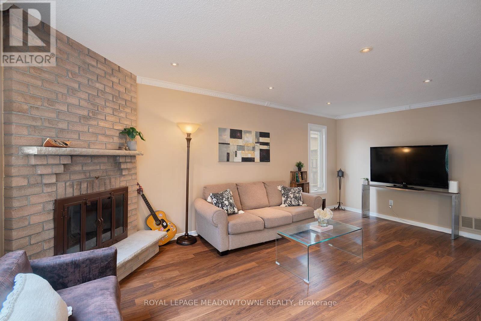 2542 Valencia Road, Mississauga, Ontario  L5N 4L6 - Photo 6 - W13015746
