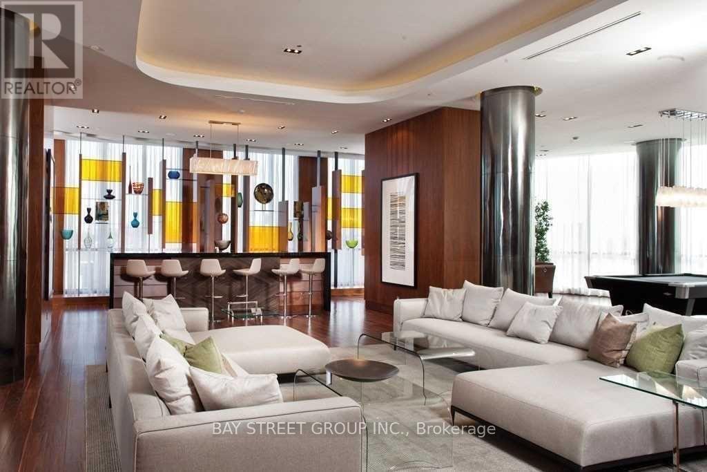 1905 - 5 Valhalla Inn Road, Toronto, Ontario  M9B 1S9 - Photo 10 - W13015758