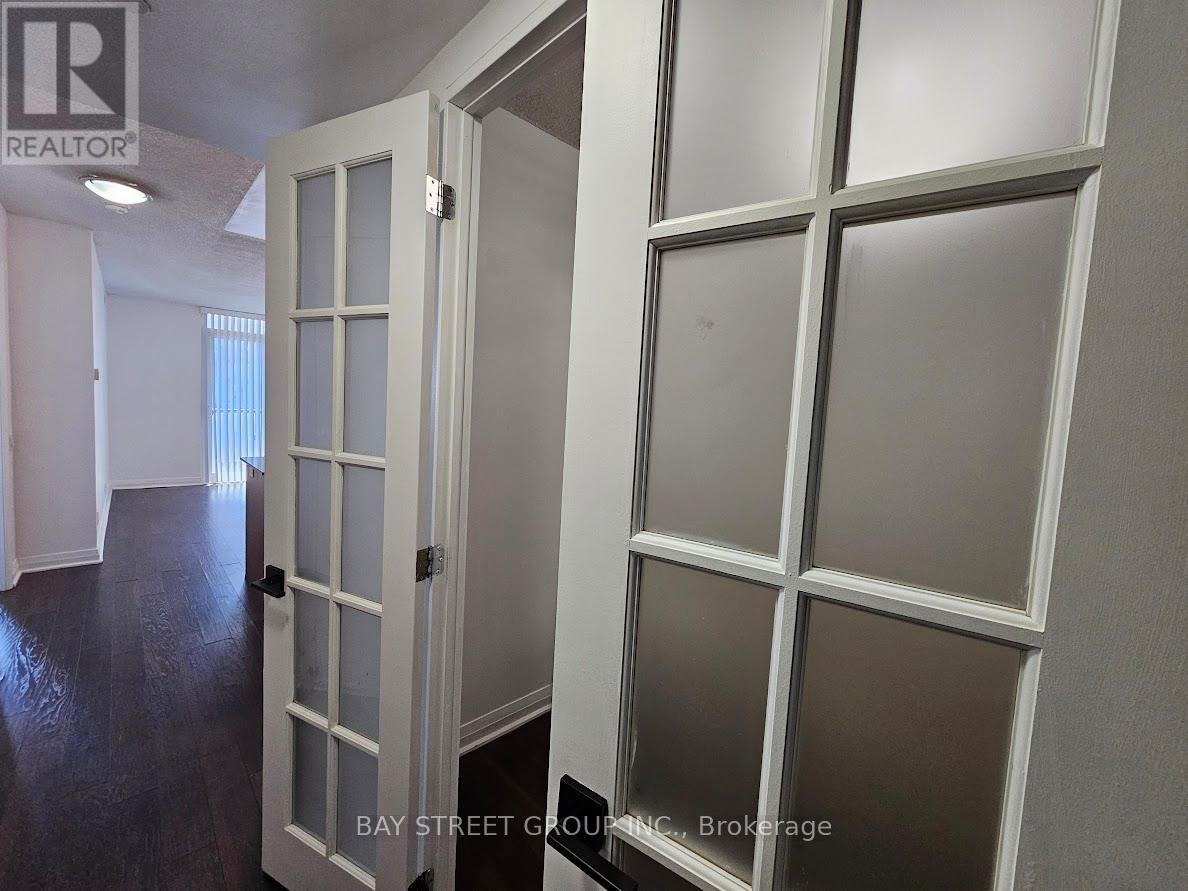 1905 - 5 Valhalla Inn Road, Toronto, Ontario  M9B 1S9 - Photo 18 - W13015758