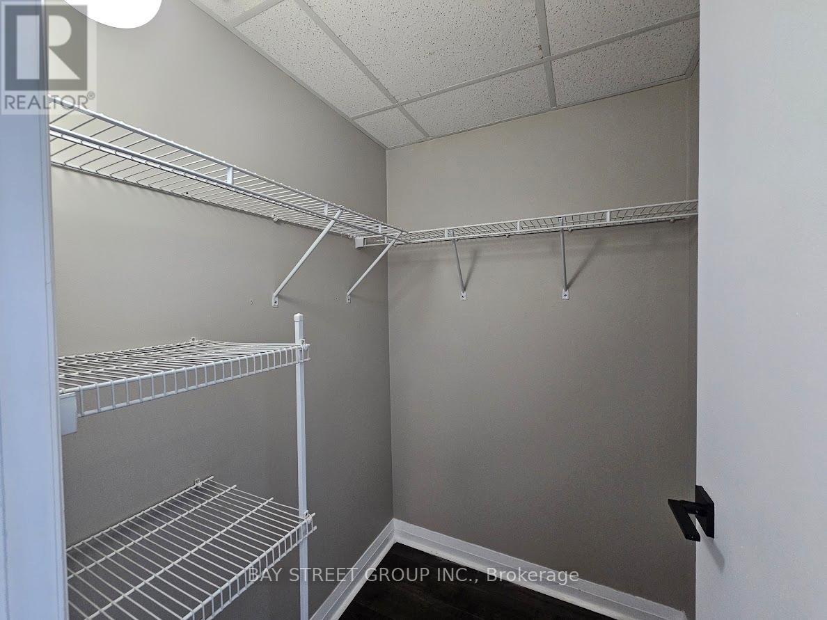 1905 - 5 Valhalla Inn Road, Toronto, Ontario  M9B 1S9 - Photo 25 - W13015758