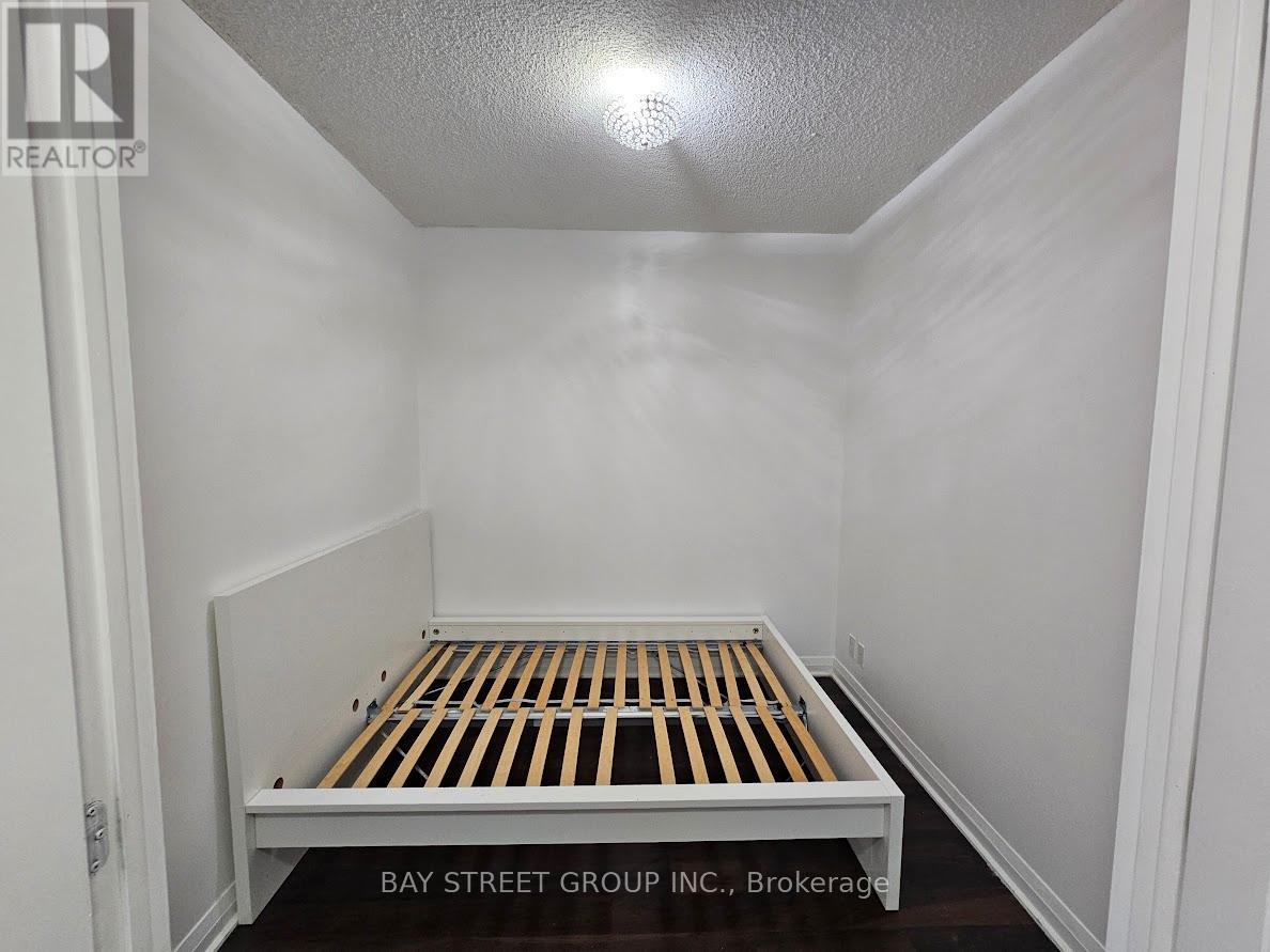 1905 - 5 Valhalla Inn Road, Toronto, Ontario  M9B 1S9 - Photo 26 - W13015758