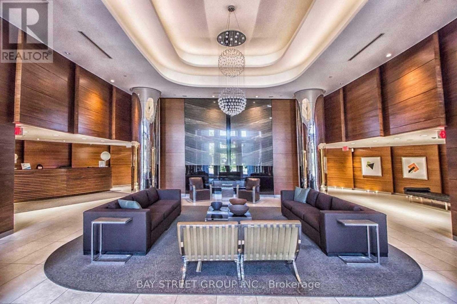 1905 - 5 Valhalla Inn Road, Toronto, Ontario  M9B 1S9 - Photo 3 - W13015758