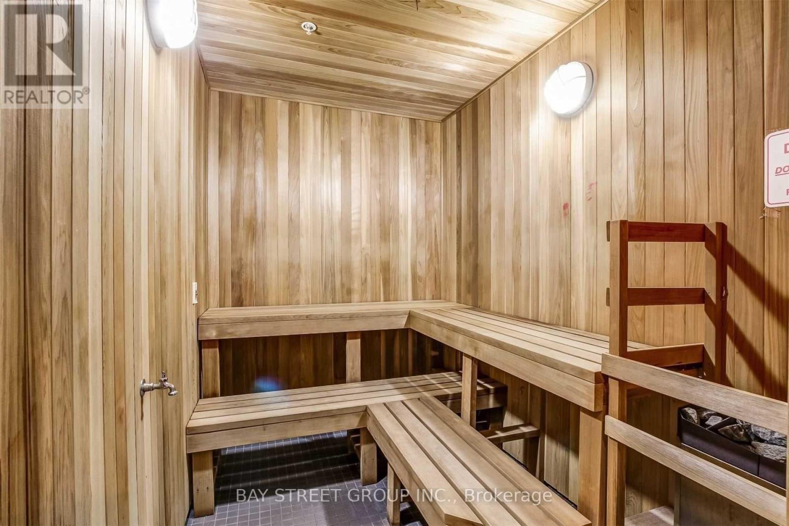 1905 - 5 Valhalla Inn Road, Toronto, Ontario  M9B 1S9 - Photo 8 - W13015758