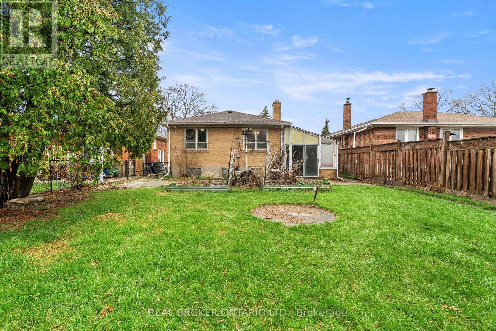 167 Jeffcoat Drive, Toronto, Ontario  M9W 3C4 - Photo 15 - W13015784