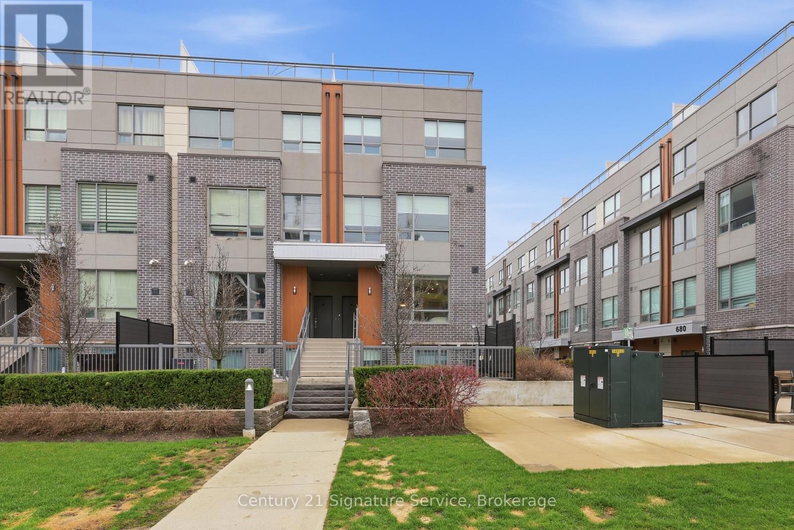 2 - 1238 CAWTHRA ROAD, Mississauga, Ontario