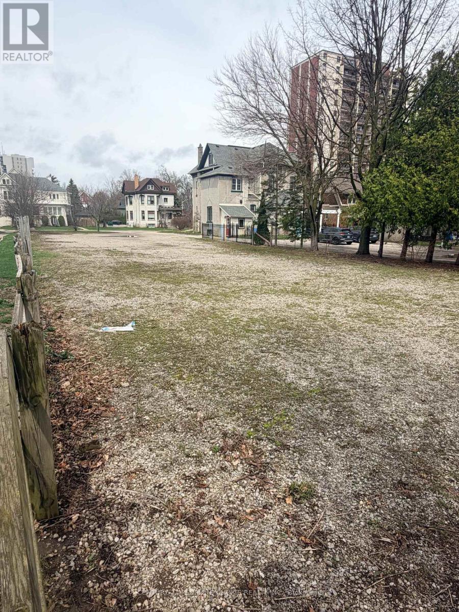 237 Frederick Street, Kitchener, Ontario  N2H 2M7 - Photo 7 - X13015734