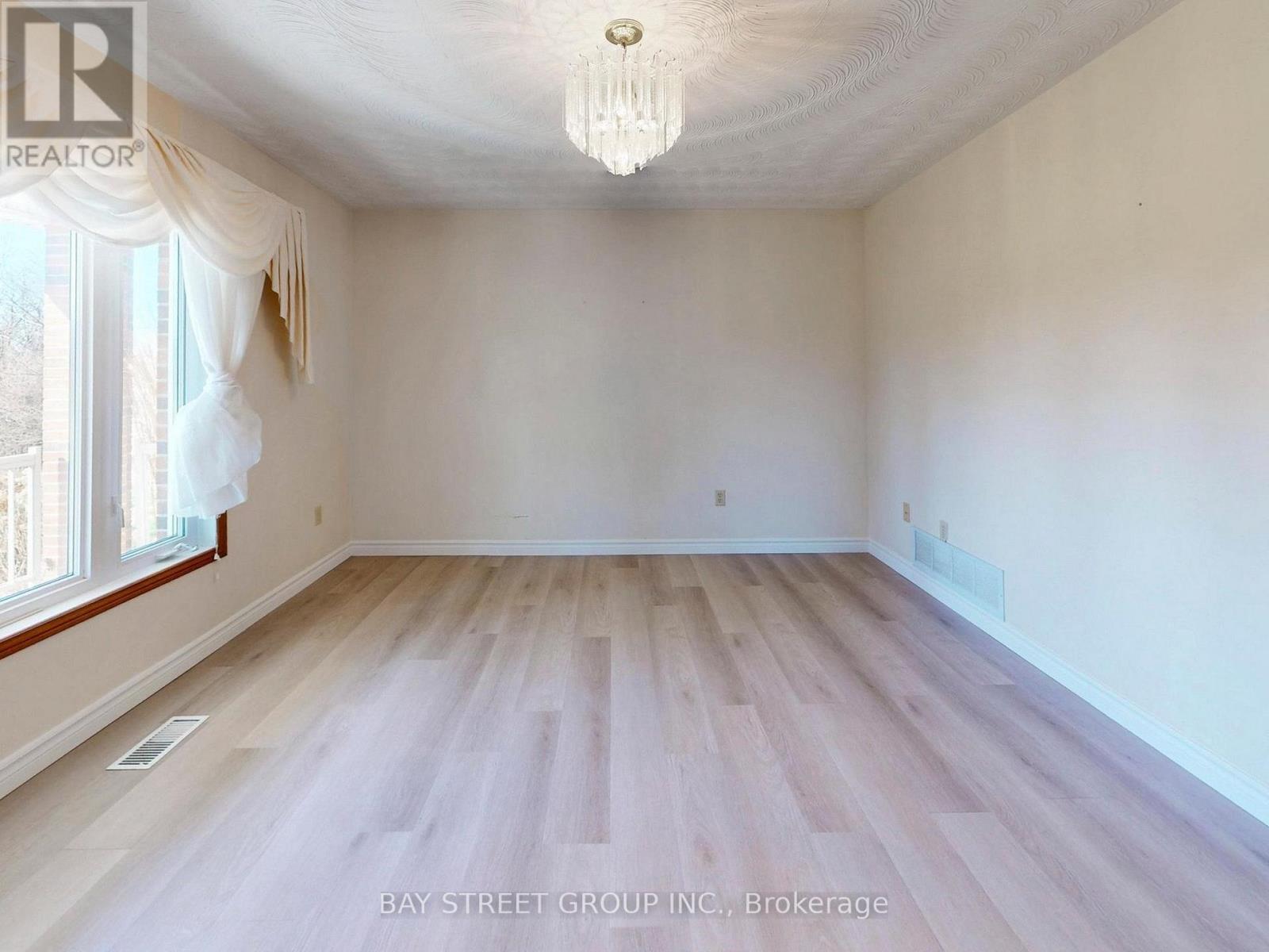 861 Book Road E, Hamilton, Ontario  L9G 3L1 - Photo 6 - X13015744