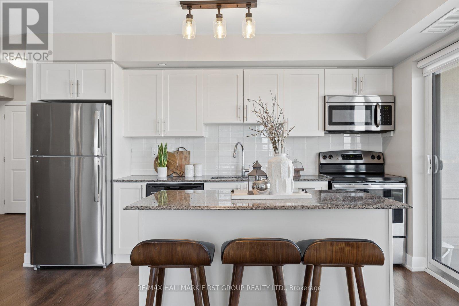 1304 - 1215 Bayly Street, Pickering, Ontario  L1W 1L7 - Photo 7 - E12991462