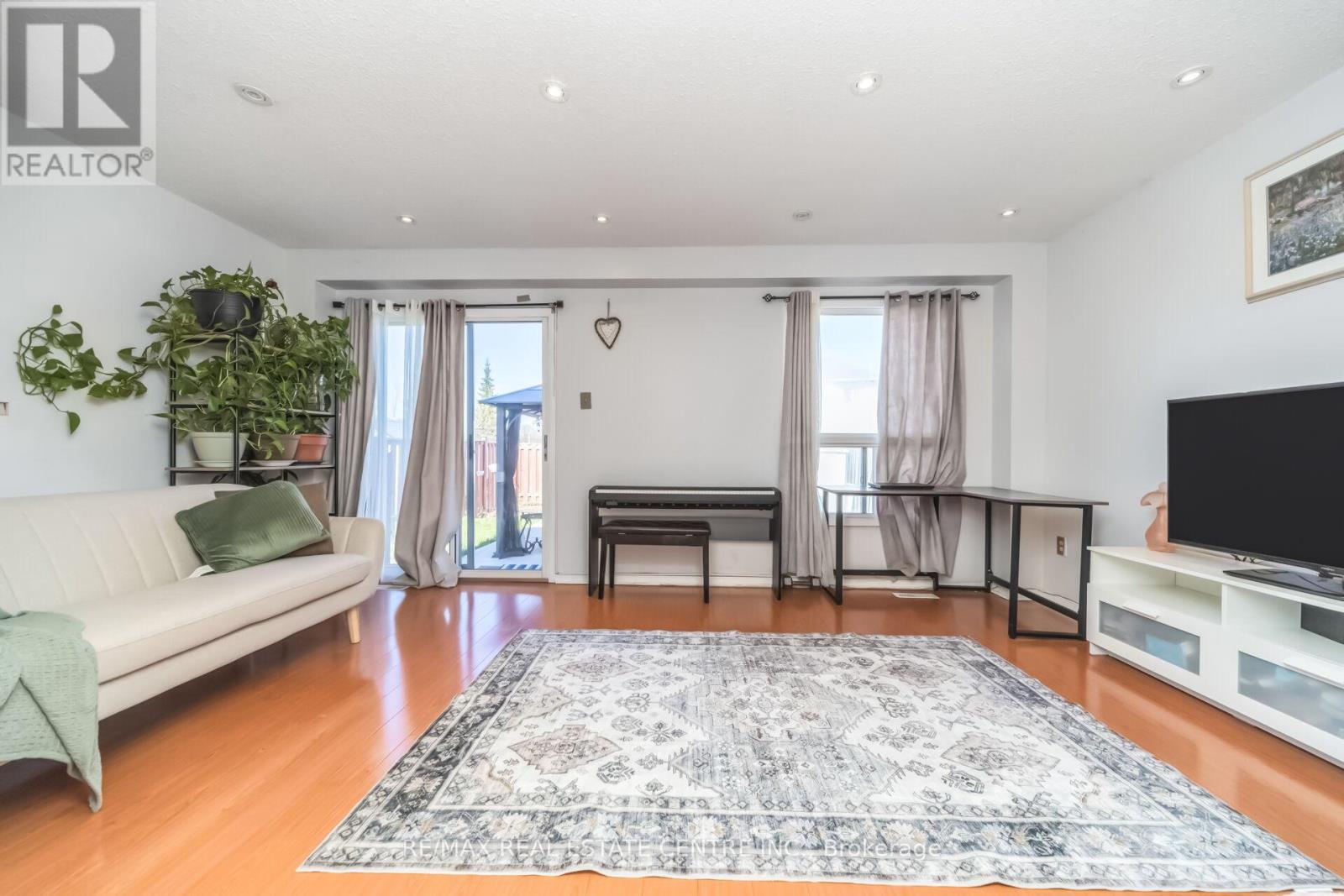 87 Timberlane Drive E, Brampton, Ontario  L6Y 4V7 - Photo 11 - W13015660