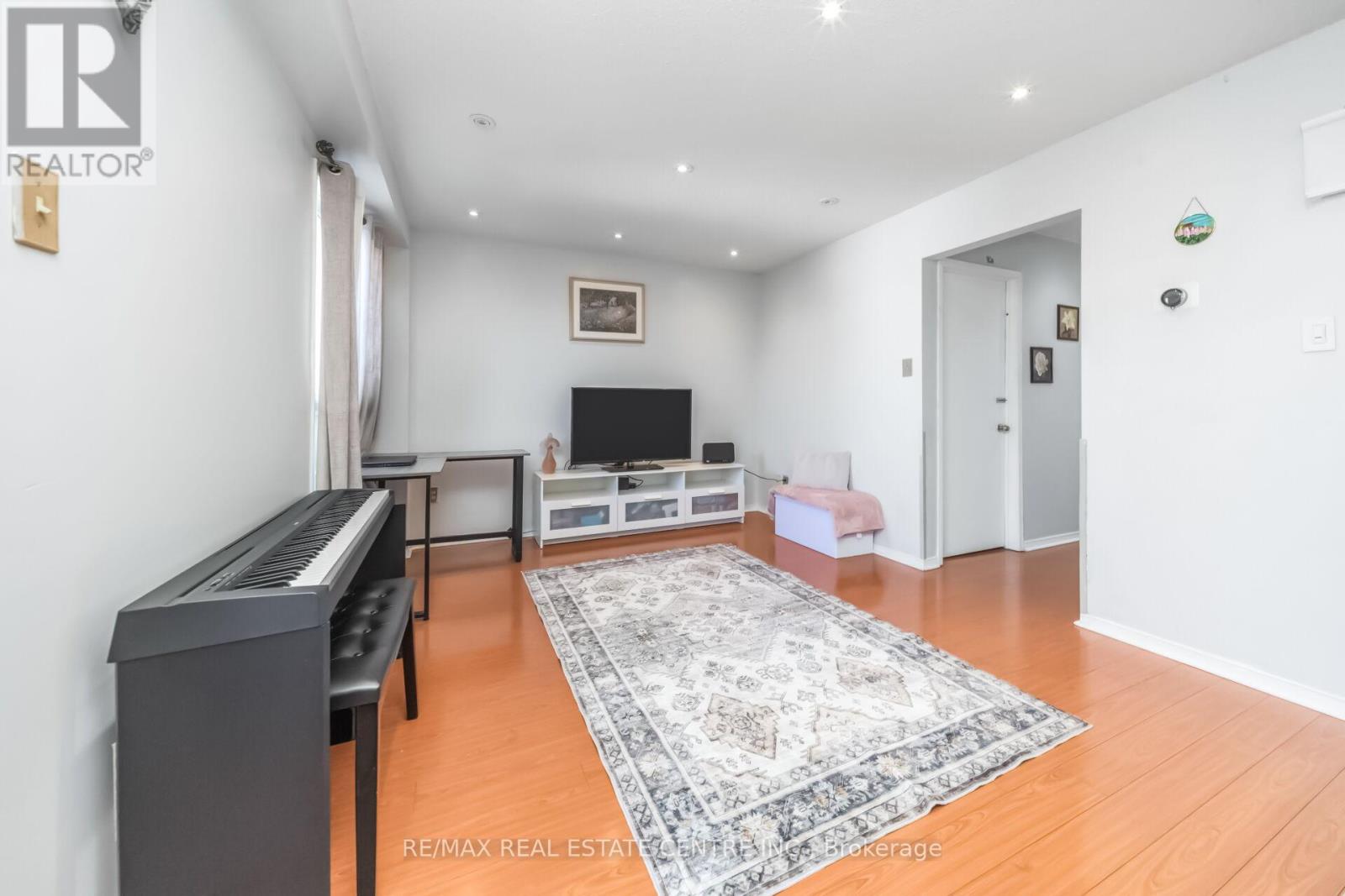 87 Timberlane Drive E, Brampton, Ontario  L6Y 4V7 - Photo 13 - W13015660