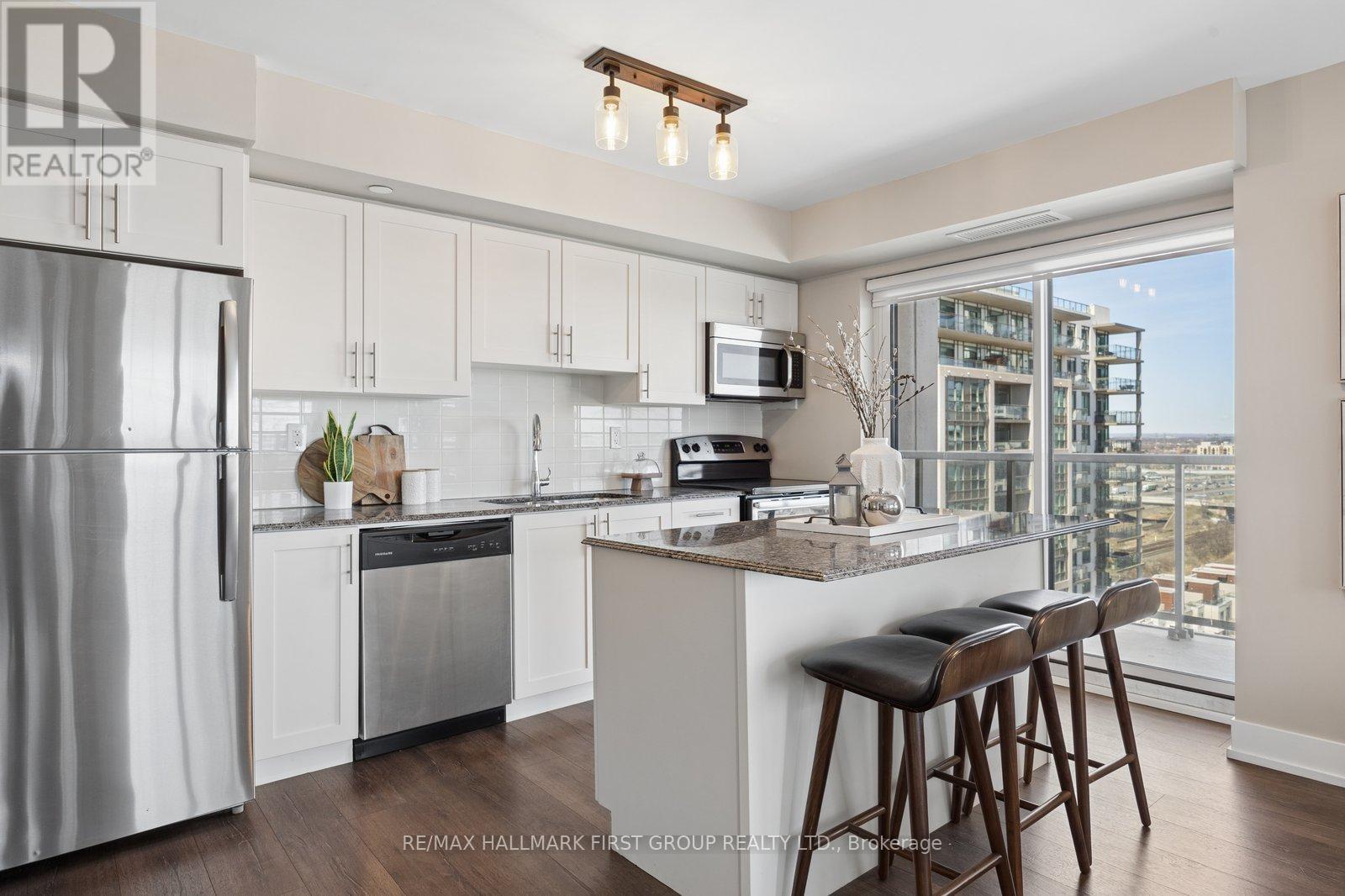 1304 - 1215 Bayly Street, Pickering, Ontario  L1W 1L7 - Photo 8 - E12991462