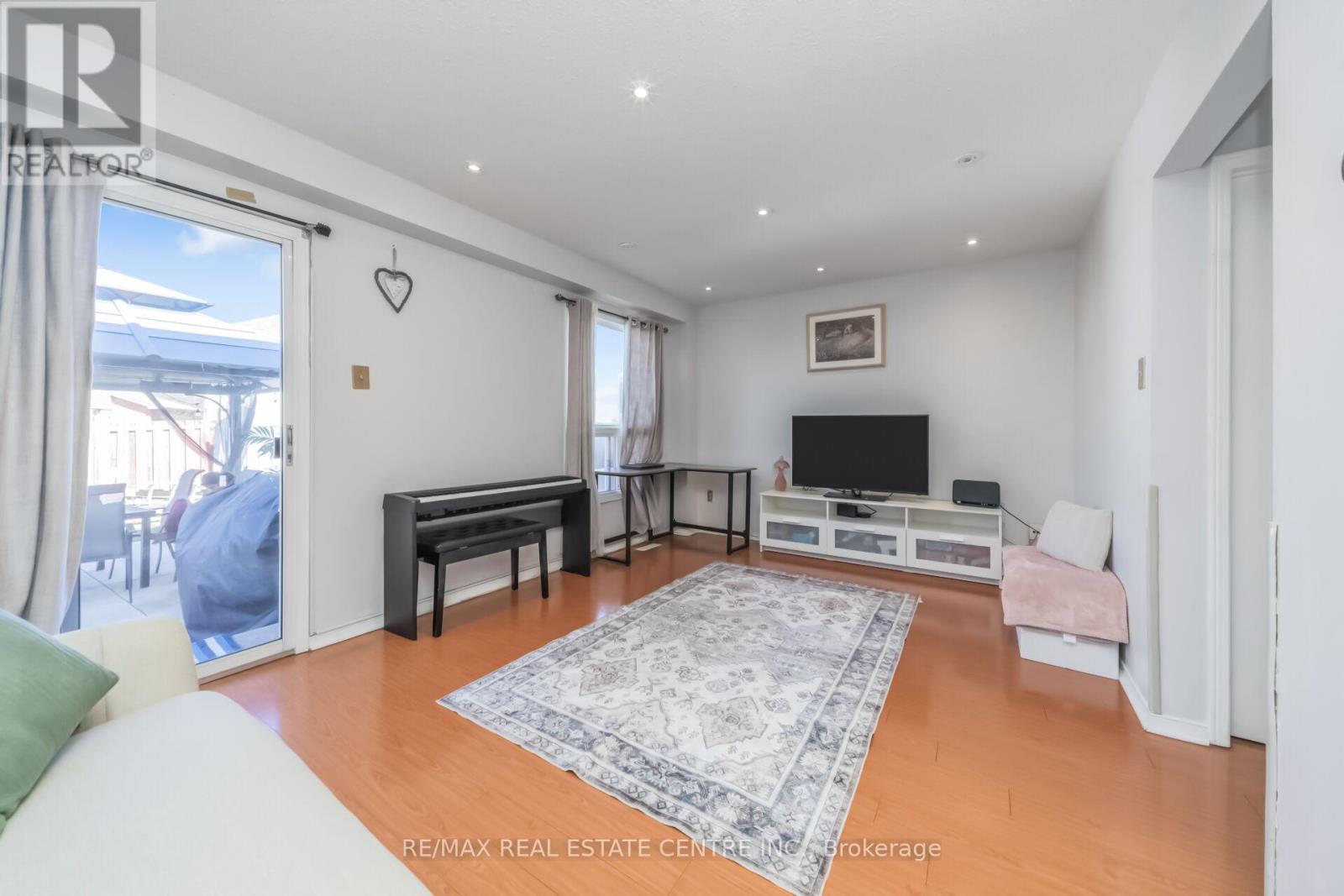 87 Timberlane Drive E, Brampton, Ontario  L6Y 4V7 - Photo 12 - W13015660