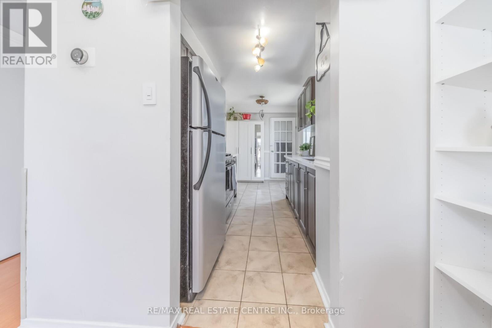 87 Timberlane Drive E, Brampton, Ontario  L6Y 4V7 - Photo 17 - W13015660