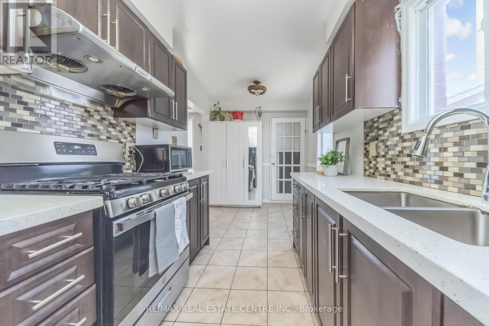 87 Timberlane Drive E, Brampton, Ontario  L6Y 4V7 - Photo 19 - W13015660