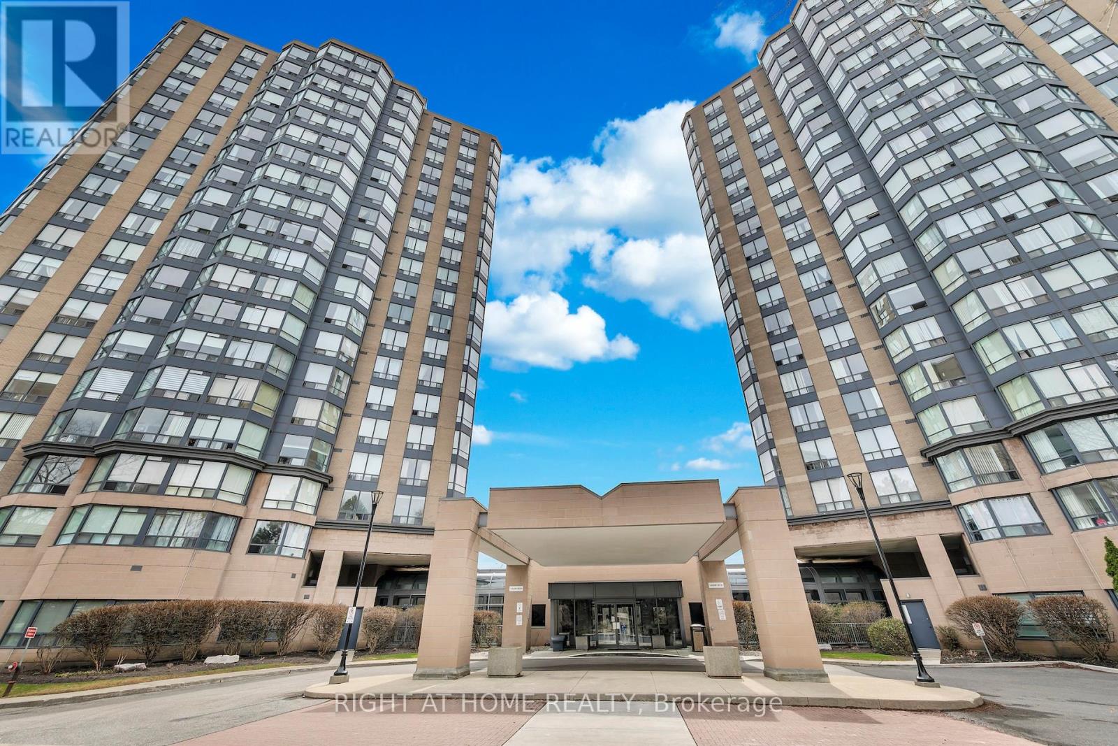 102 - 3 HICKORY TREE ROAD, Toronto, Ontario