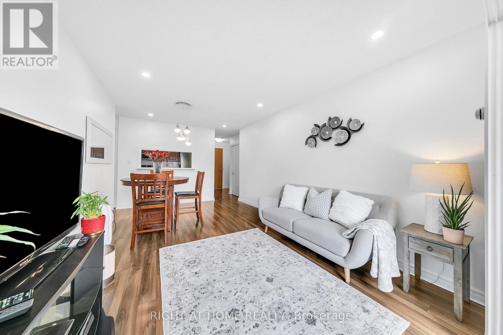 102 - 3 Hickory Tree Road, Toronto, Ontario  M9N 3W5 - Photo 13 - W13015694