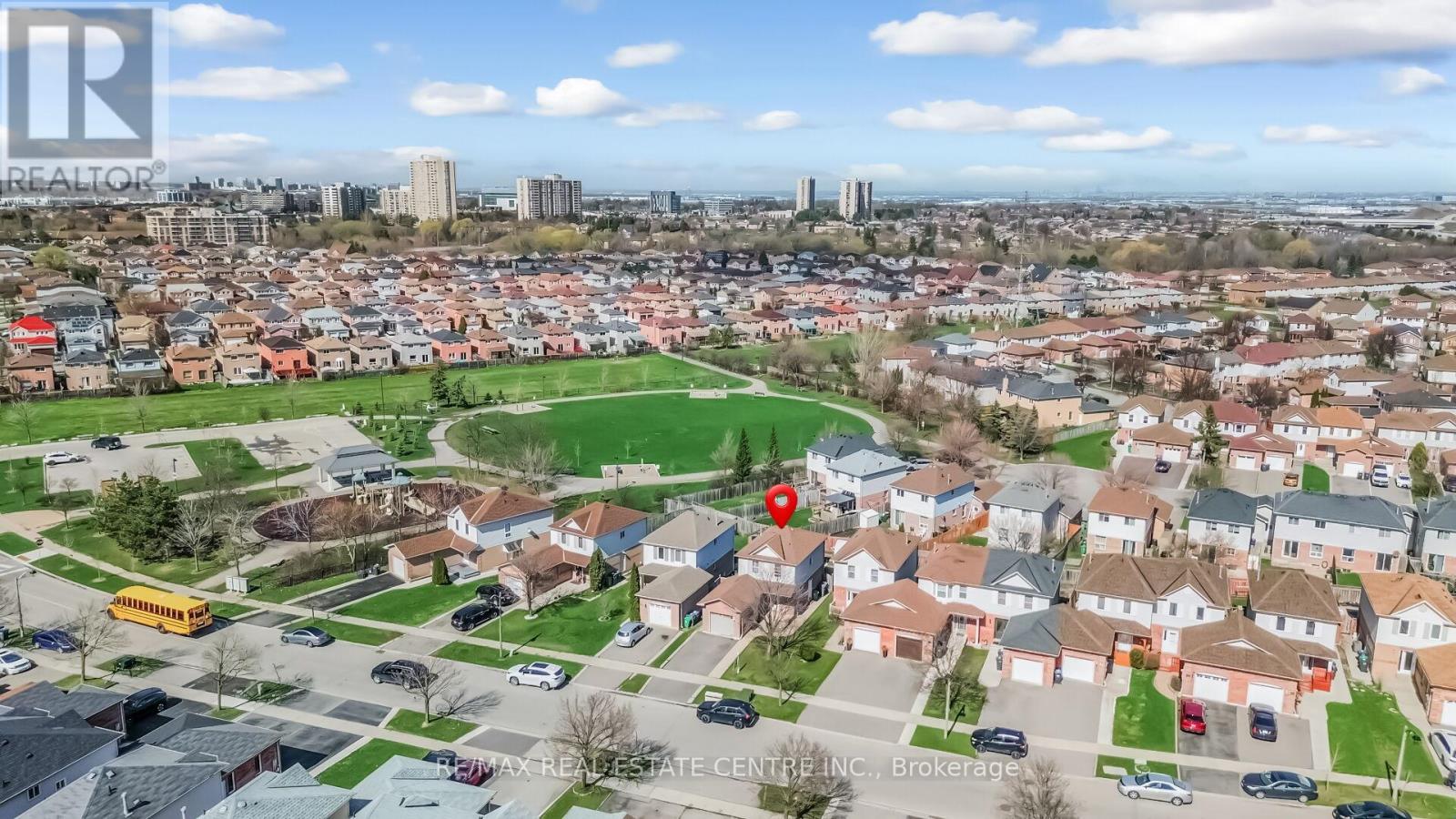 87 Timberlane Drive E, Brampton, Ontario  L6Y 4V7 - Photo 4 - W13015660