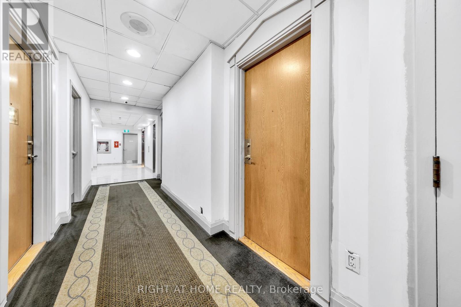 102 - 3 Hickory Tree Road, Toronto, Ontario  M9N 3W5 - Photo 4 - W13015694