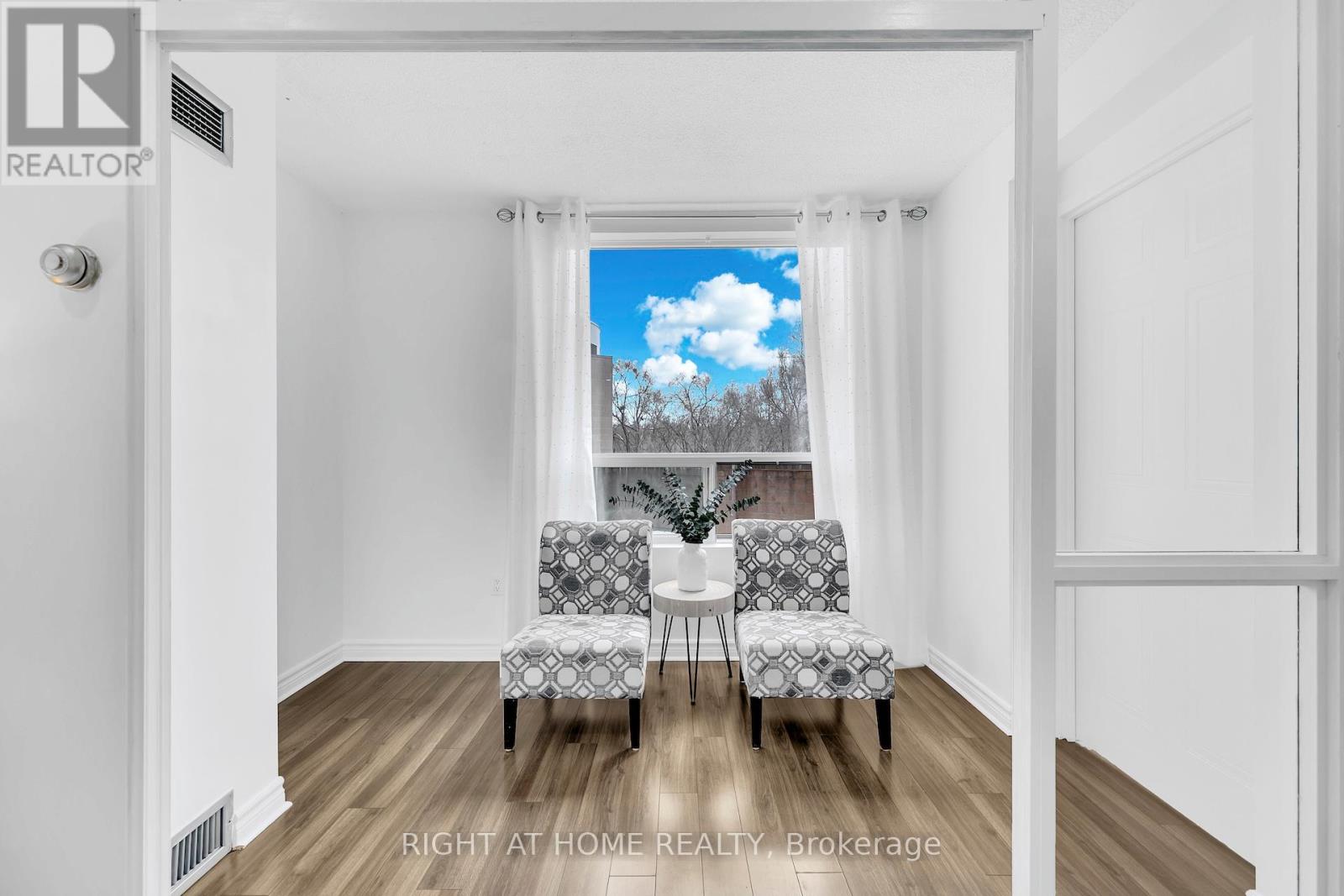 102 - 3 Hickory Tree Road, Toronto, Ontario  M9N 3W5 - Photo 12 - W13015694