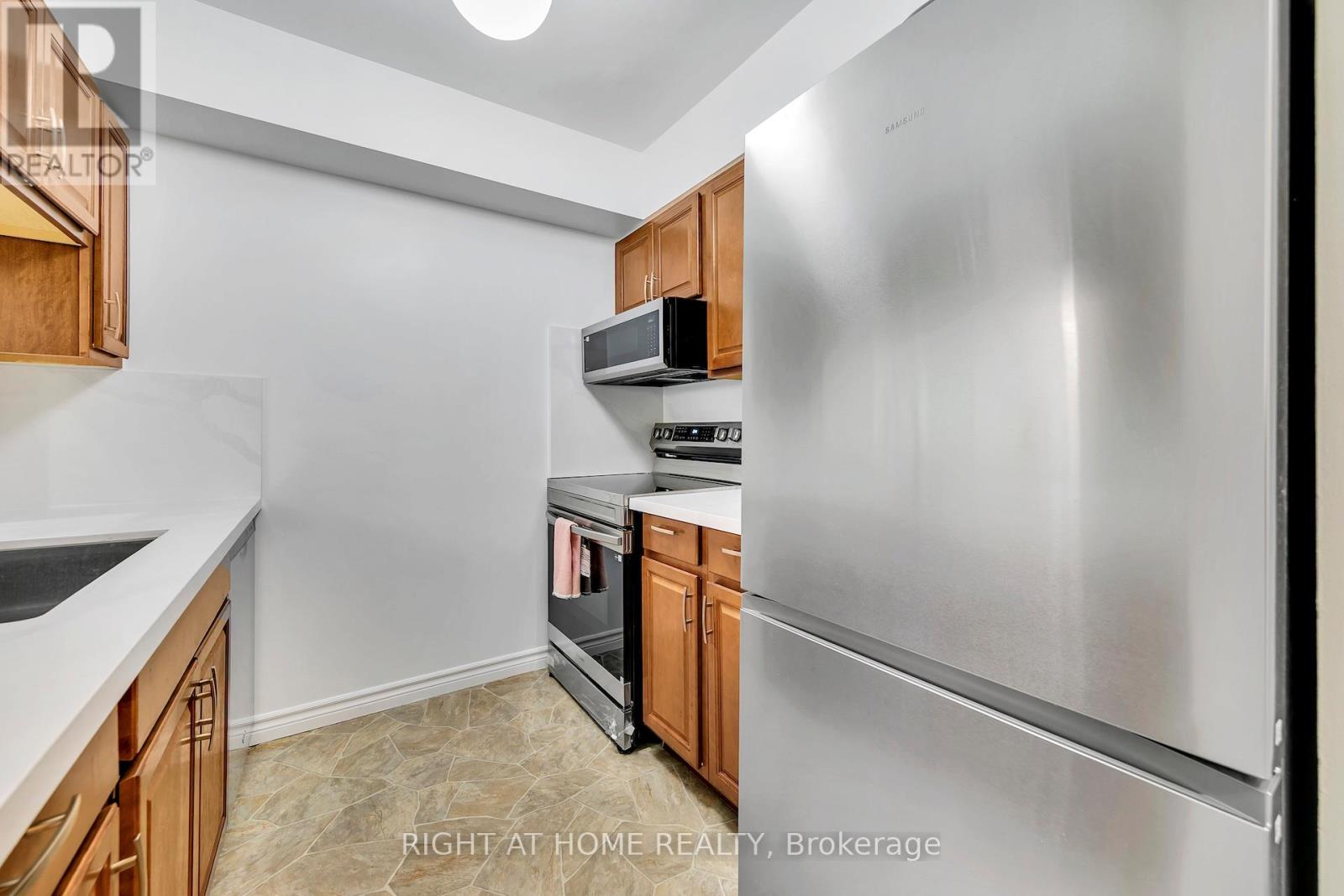 102 - 3 Hickory Tree Road, Toronto, Ontario  M9N 3W5 - Photo 7 - W13015694