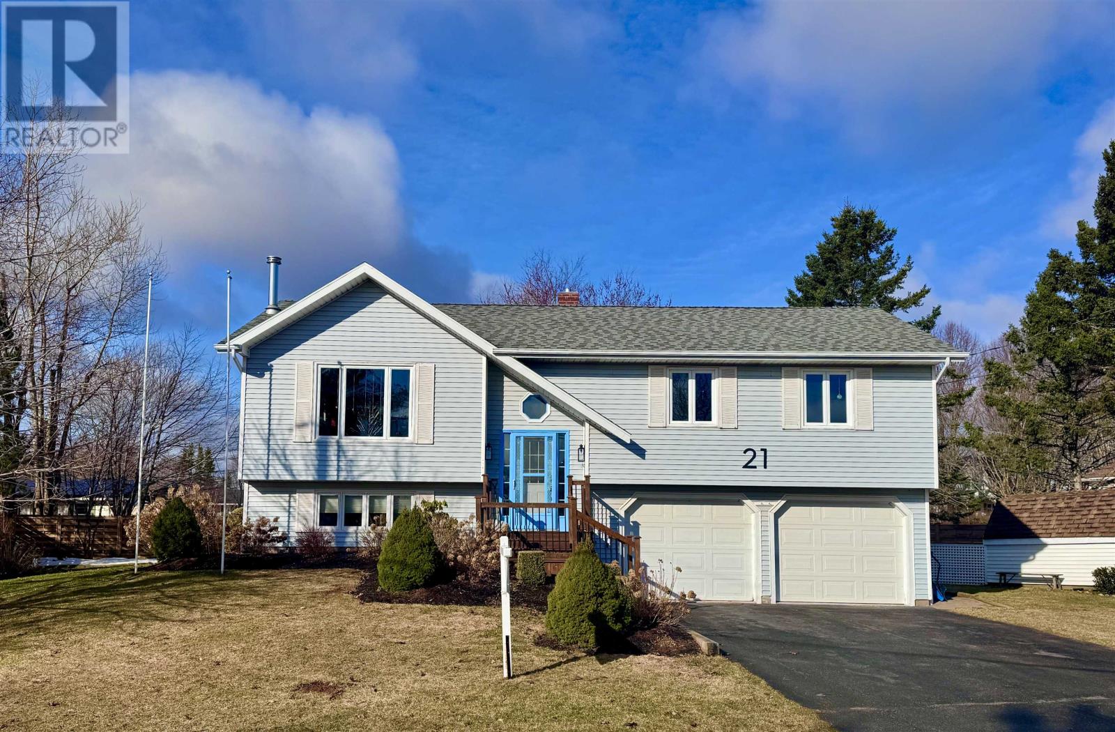 21 Sobey Drive, Cornwall, Prince Edward Island  C0A 1H3 - Photo 2 - 202601991