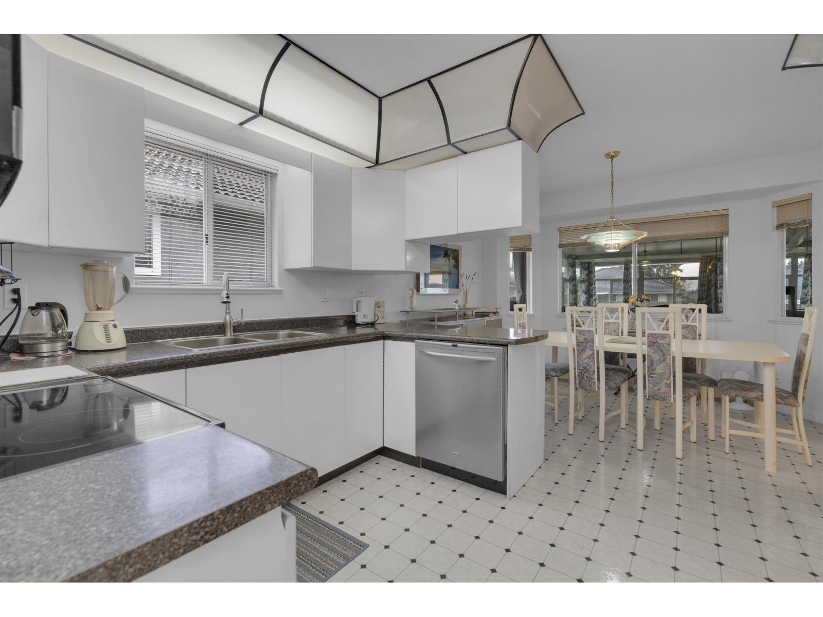 14296 90a Avenue, Surrey, British Columbia  V3V 7X9 - Photo 21 - R3111947