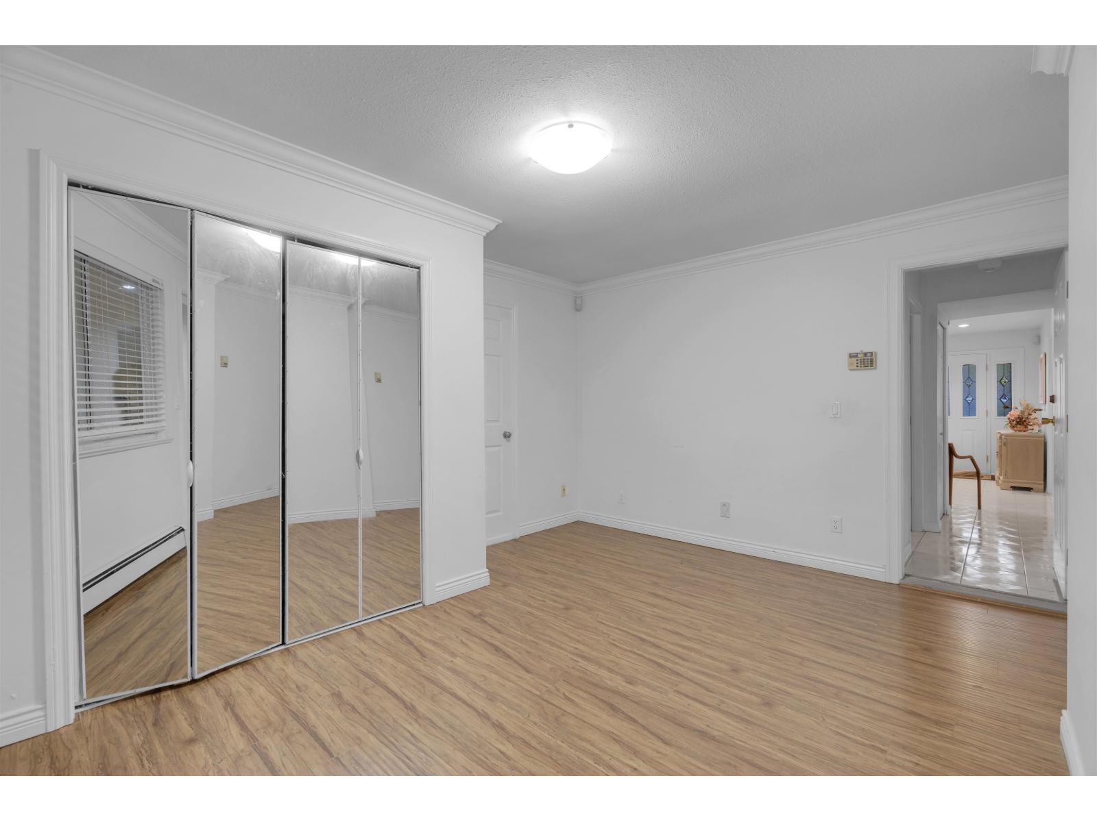 14296 90a Avenue, Surrey, British Columbia  V3V 7X9 - Photo 7 - R3111947