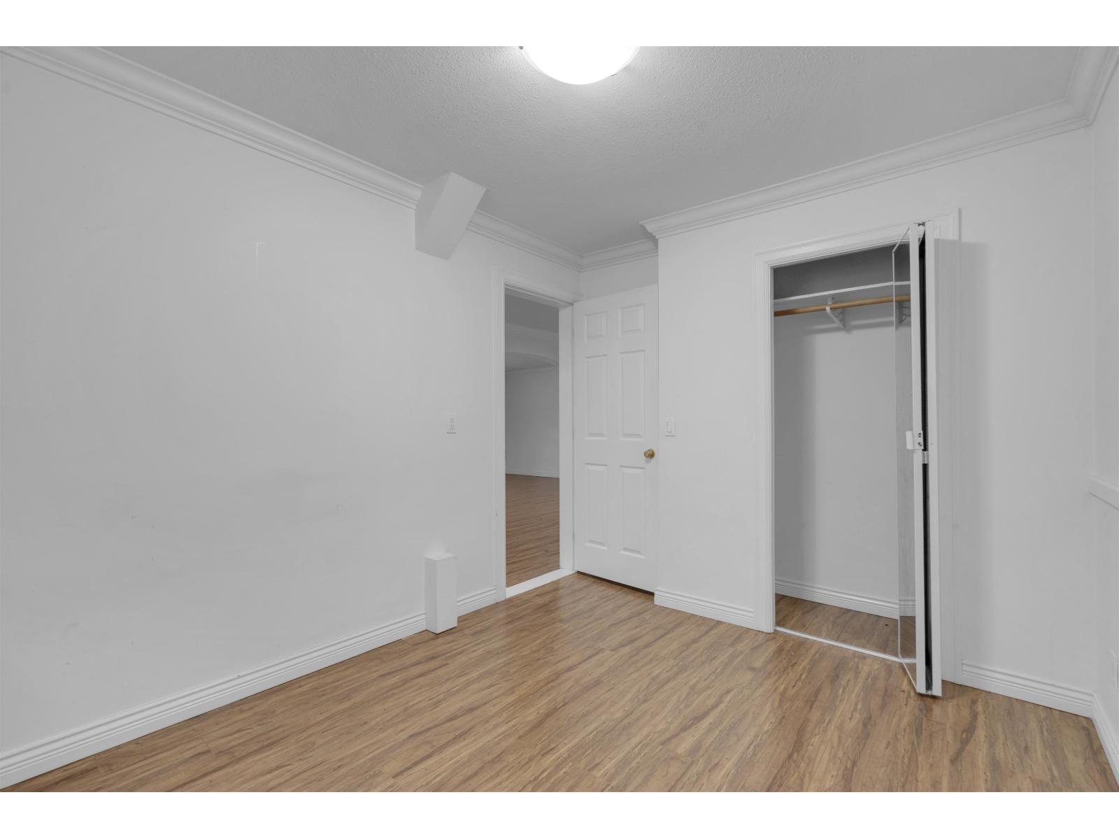 14296 90a Avenue, Surrey, British Columbia  V3V 7X9 - Photo 13 - R3111947