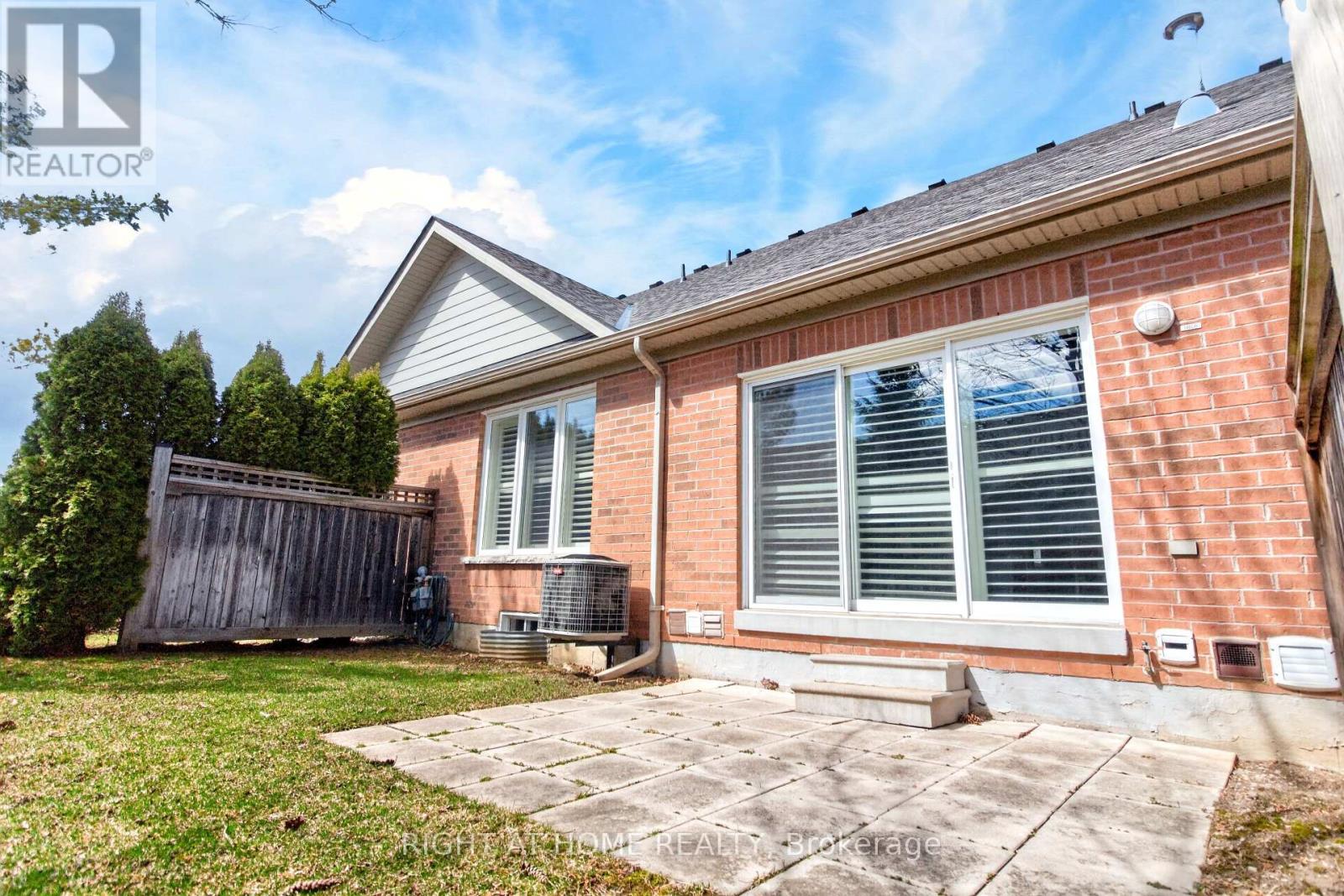 145 Louisbourg Way, Markham, Ontario  L6E 2A2 - Photo 24 - N12917516