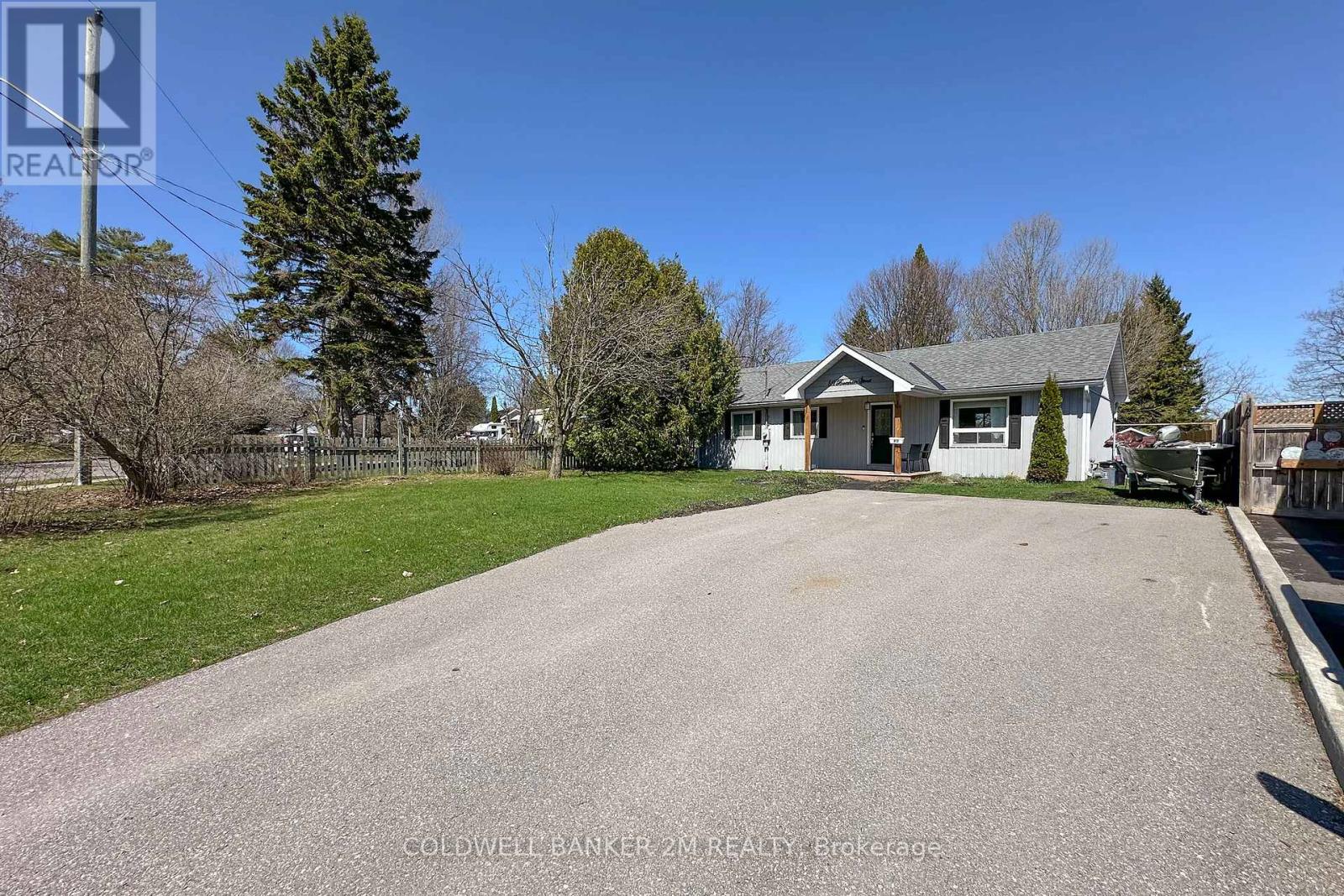 812 BURNHAM STREET, Cobourg, Ontario