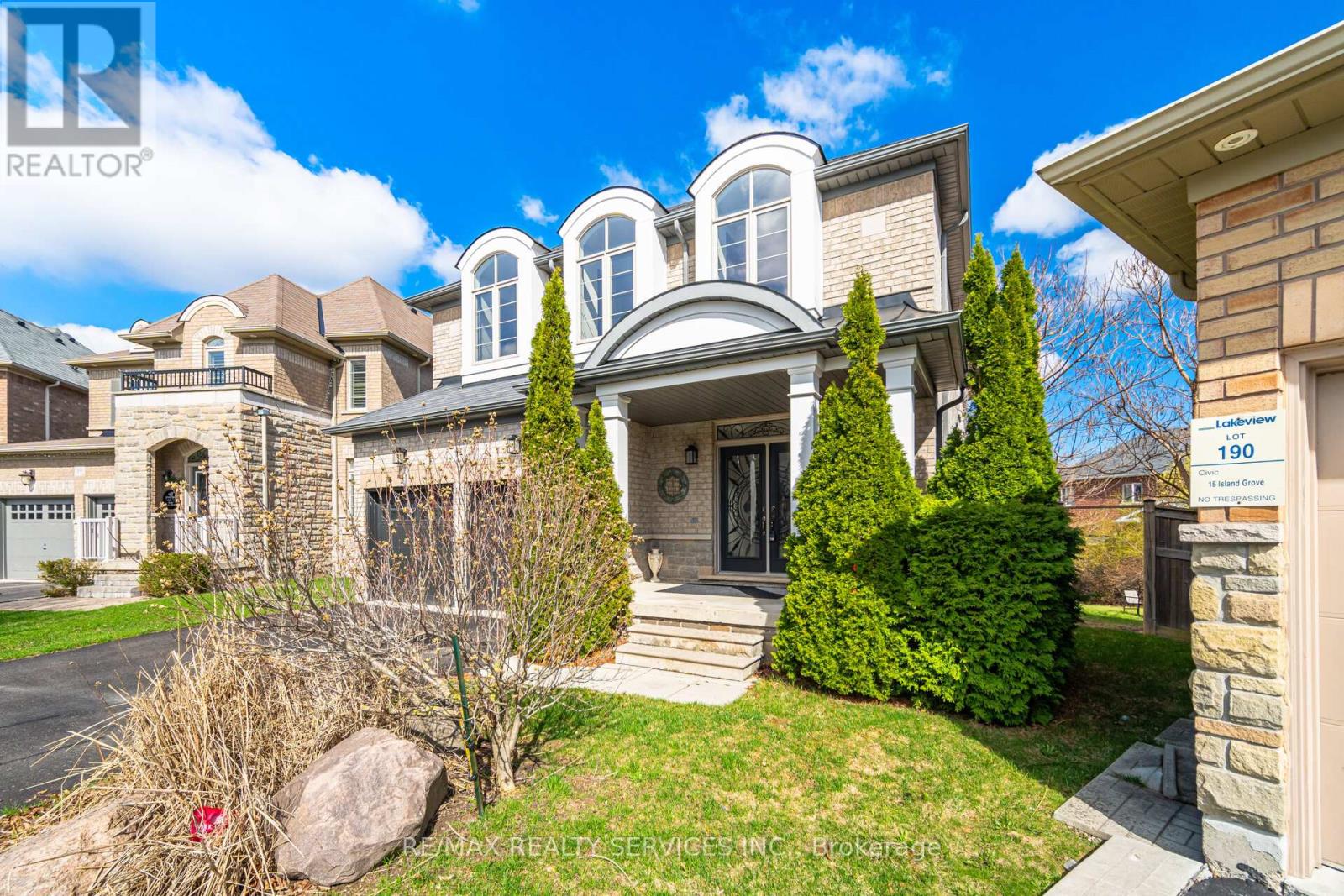 17 Island Grove, Brampton, Ontario  L6X 0W6 - Photo 4 - W12952670