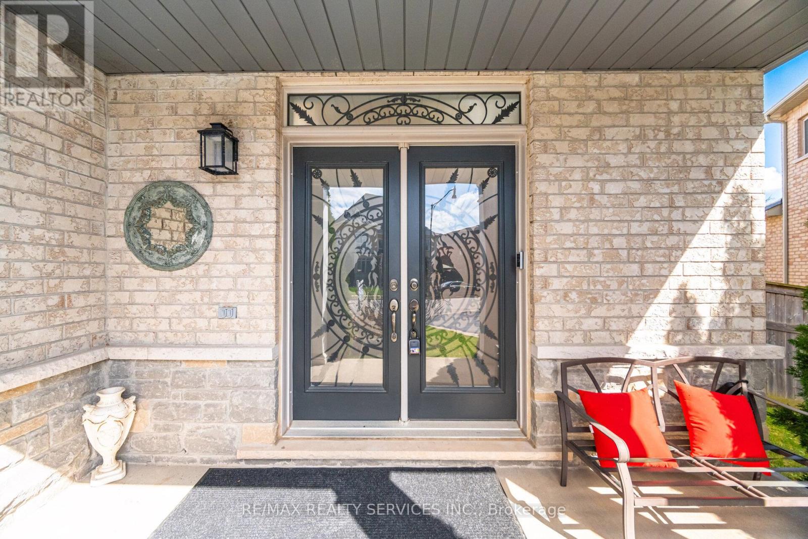 17 Island Grove, Brampton, Ontario  L6X 0W6 - Photo 5 - W12952670