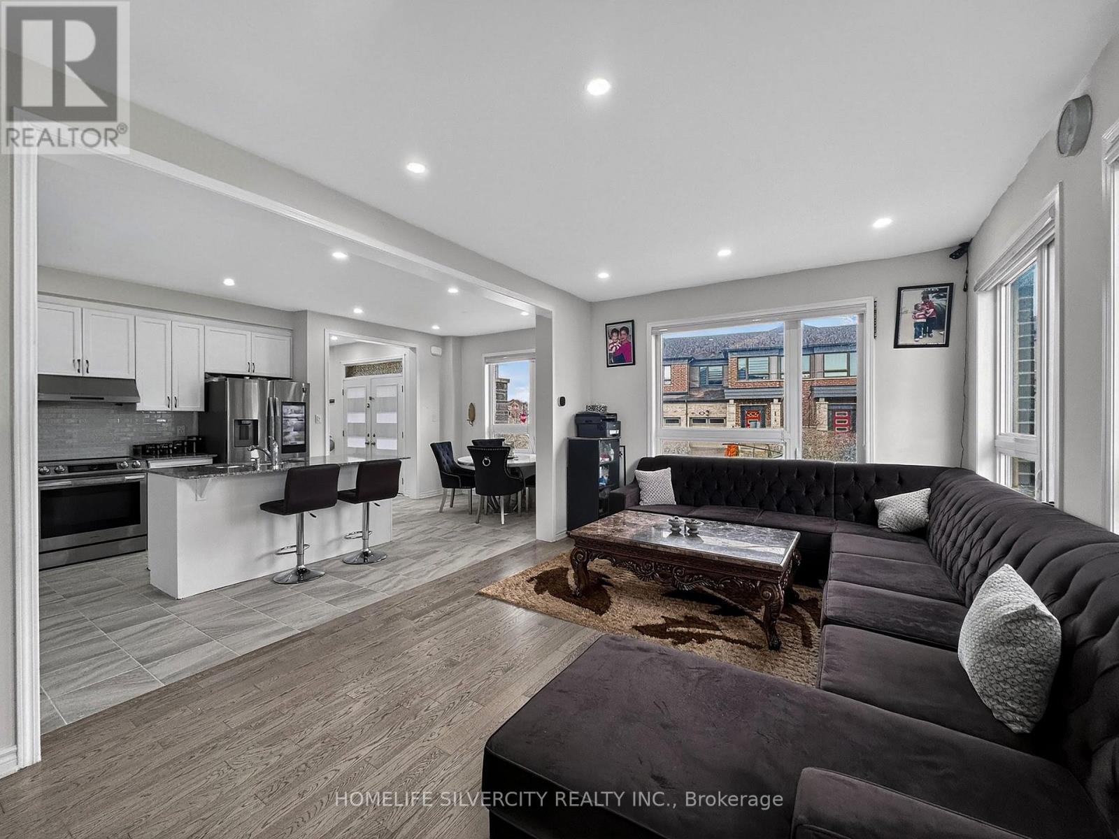 1 Boothill Drive, Brampton, Ontario  L7A 5E5 - Photo 9 - W12991980