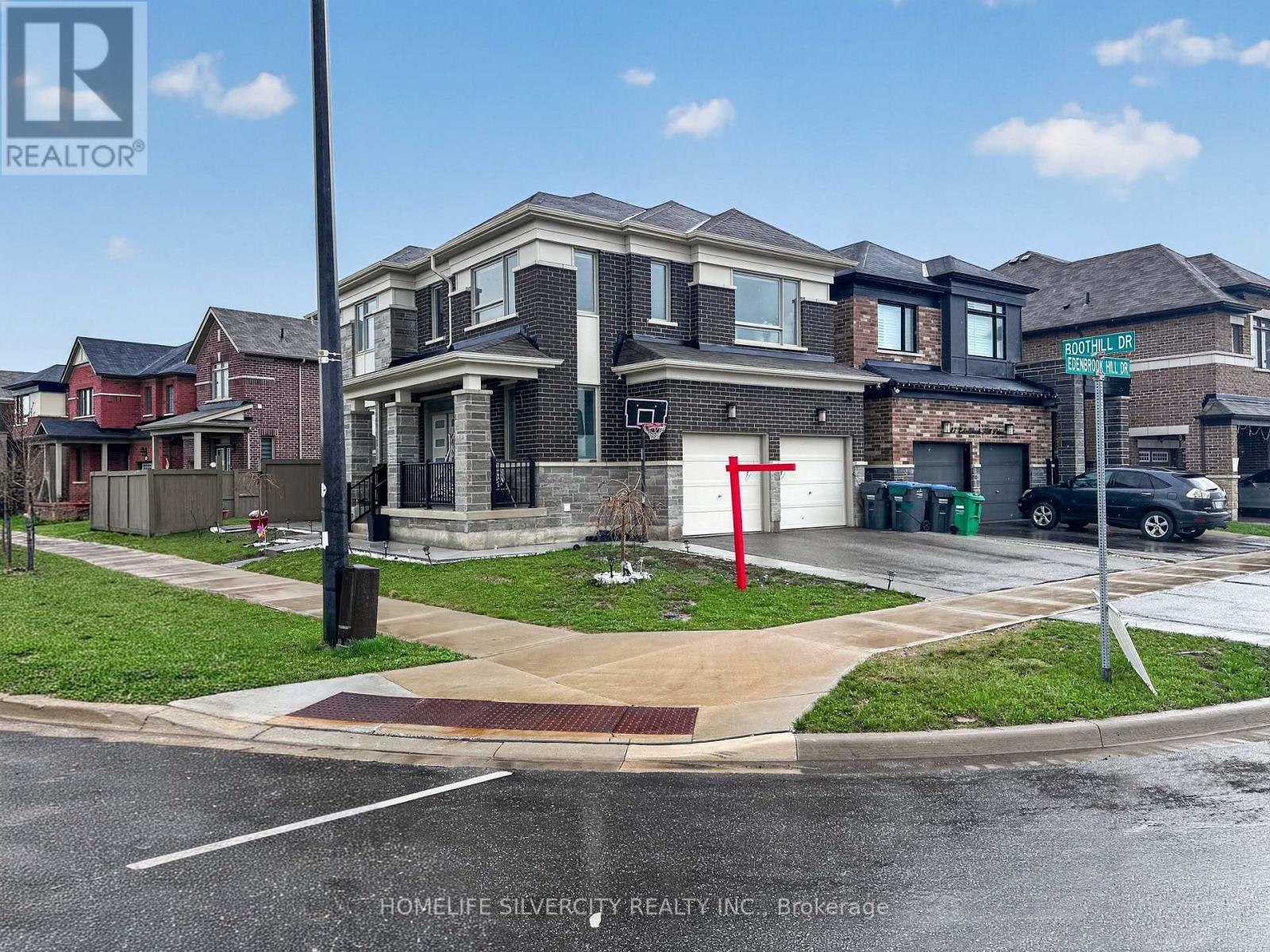 1 Boothill Drive, Brampton, Ontario  L7A 5E5 - Photo 3 - W12991980