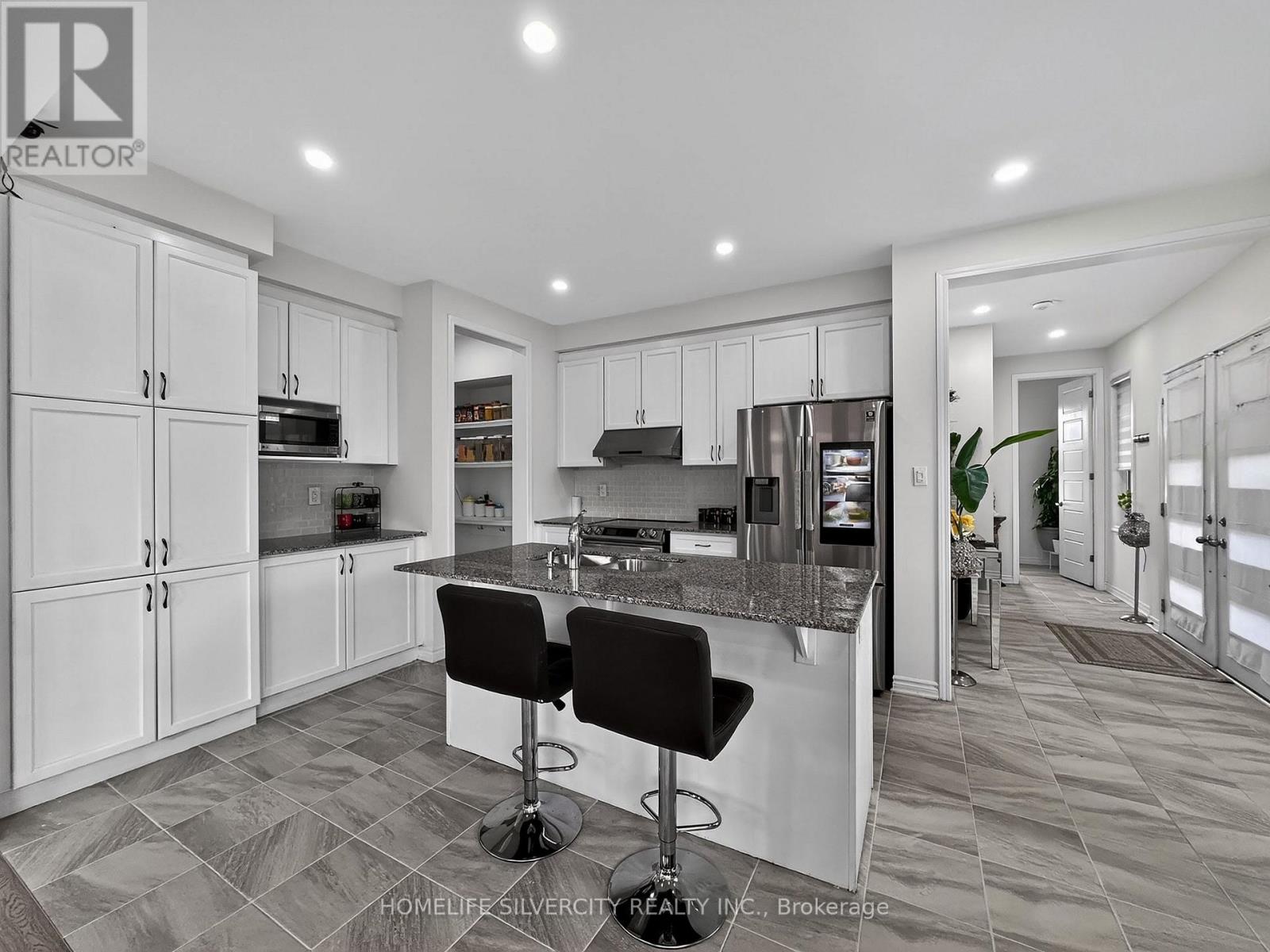 1 Boothill Drive, Brampton, Ontario  L7A 5E5 - Photo 6 - W12991980