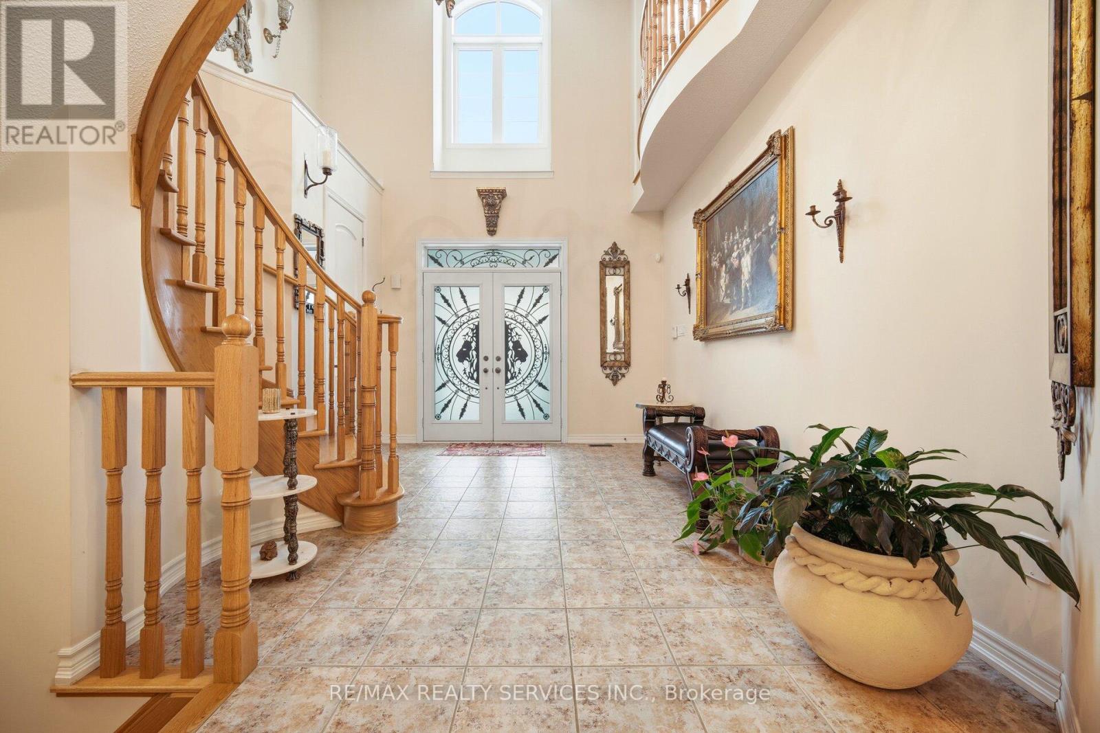 17 Island Grove, Brampton, Ontario  L6X 0W6 - Photo 6 - W12952670