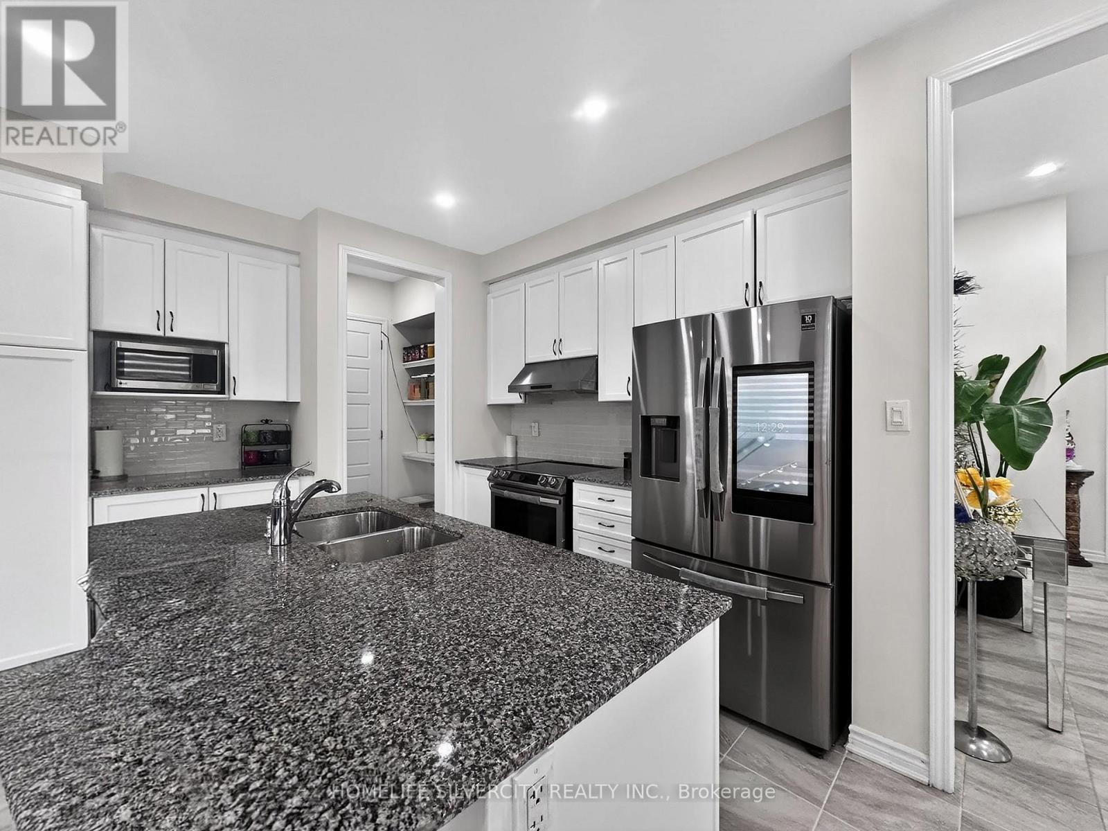 1 Boothill Drive, Brampton, Ontario  L7A 5E5 - Photo 10 - W12991980