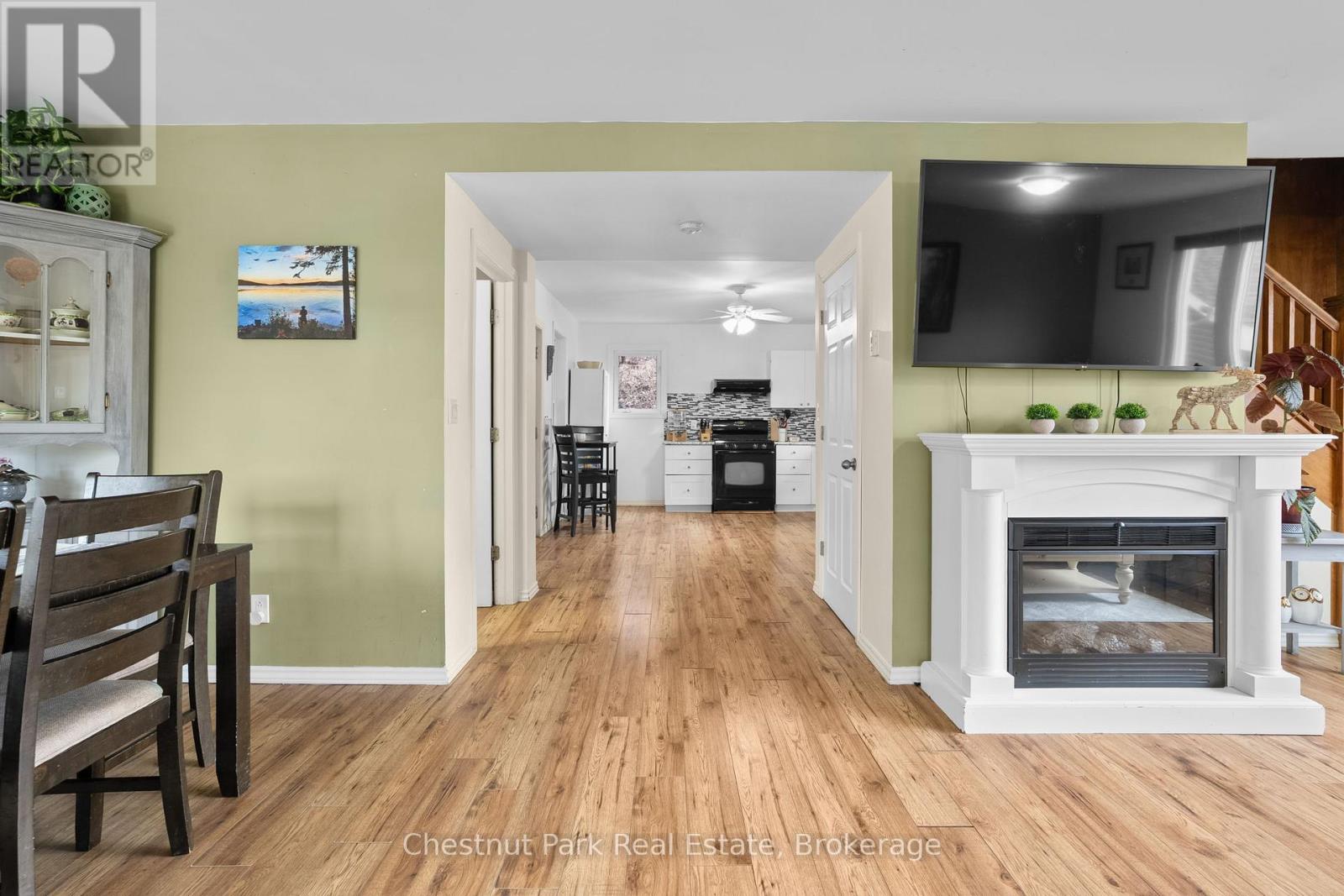 96 James Street, Burk's Falls, Ontario  P0A 1C0 - Photo 10 - X13015834