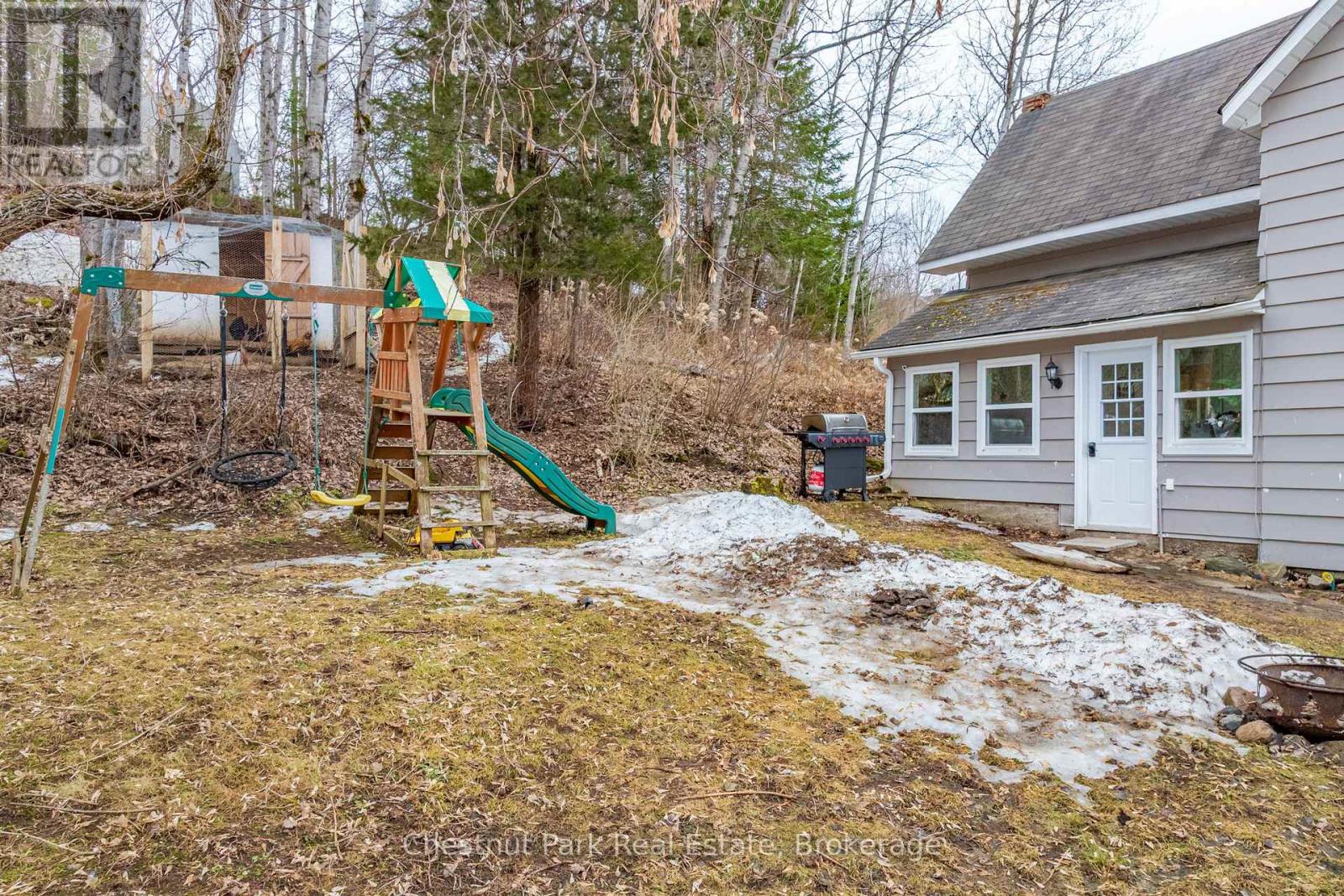 96 James Street, Burk's Falls, Ontario  P0A 1C0 - Photo 27 - X13015834