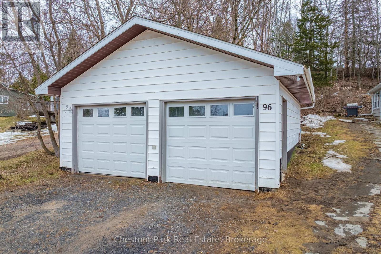 96 James Street, Burk's Falls, Ontario  P0A 1C0 - Photo 29 - X13015834