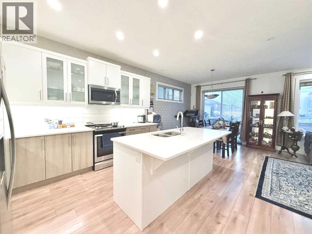 148 Carrington Circle Nw, Calgary, Alberta  T3P 0Y6 - Photo 9 - A2276101