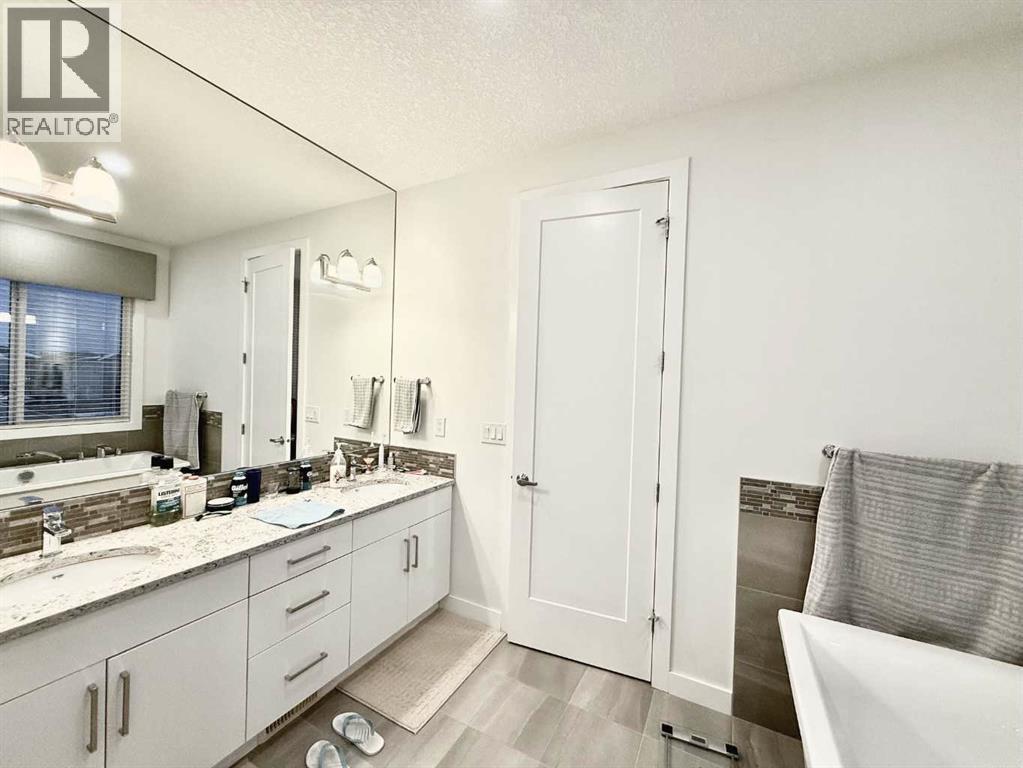 148 Carrington Circle Nw, Calgary, Alberta  T3P 0Y6 - Photo 32 - A2276101