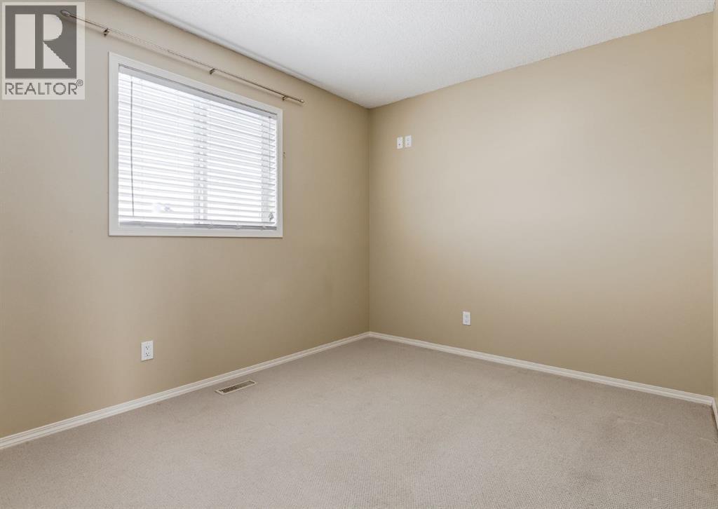 113 Luxstone Green Sw, Airdrie, Alberta  T4B 3B9 - Photo 21 - A2294849