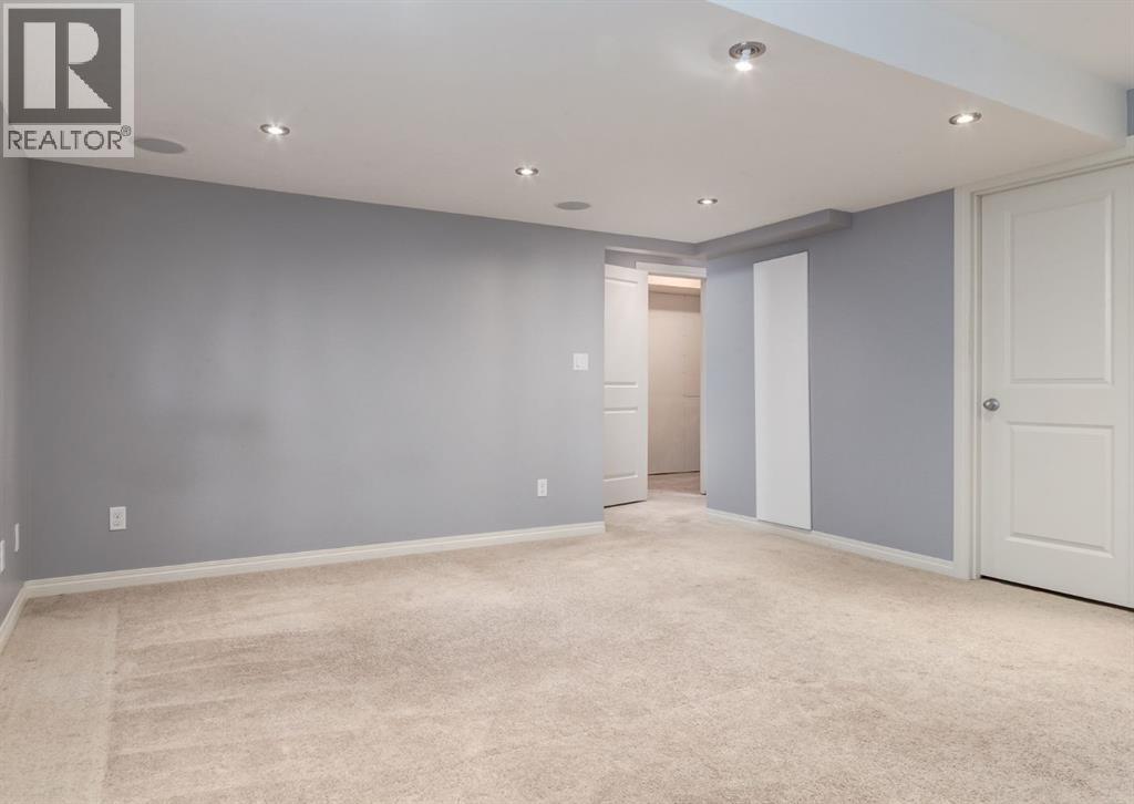 113 Luxstone Green Sw, Airdrie, Alberta  T4B 3B9 - Photo 25 - A2294849