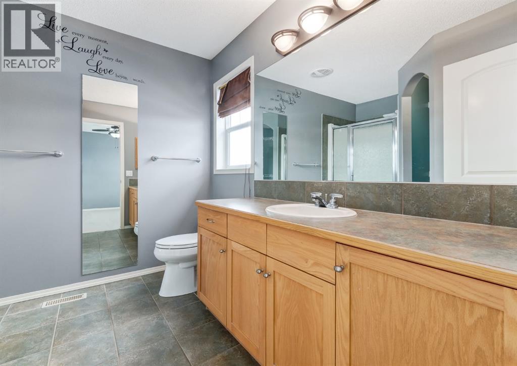 113 Luxstone Green Sw, Airdrie, Alberta  T4B 3B9 - Photo 18 - A2294849