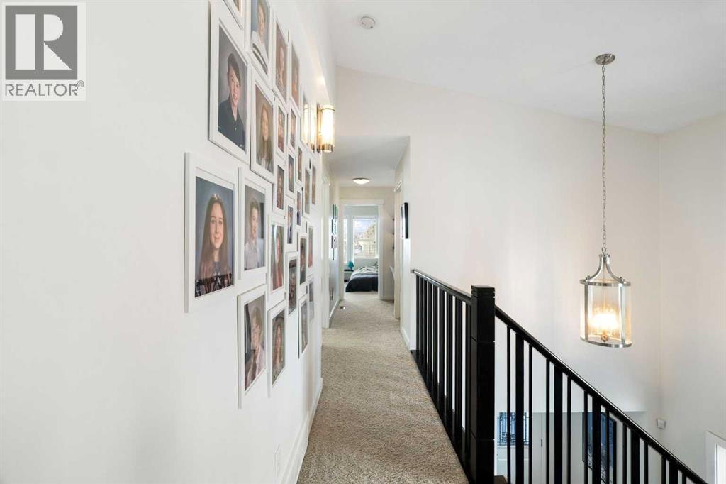 61 Cougar Ridge Cove SW, Calgary, Alberta  T3H 0S5 - Photo 18 - A2300421