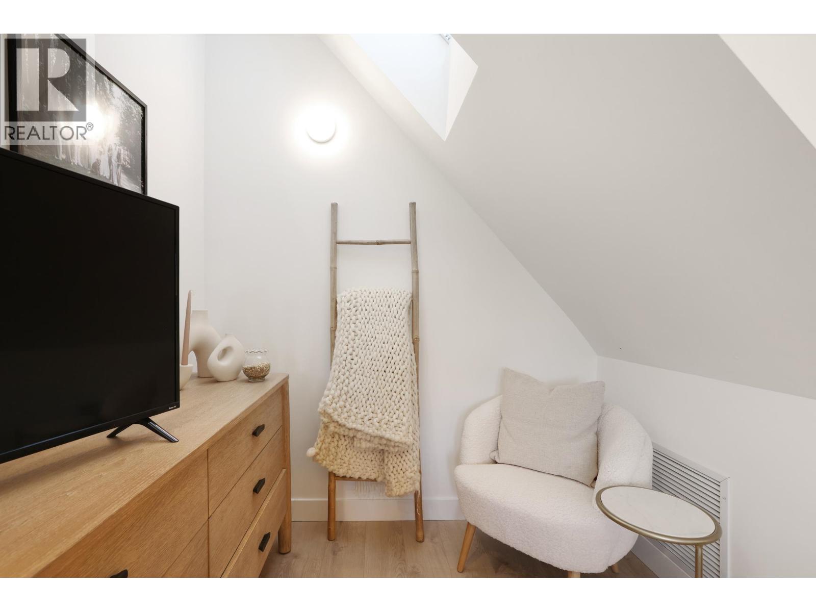 1 3640 W 2nd Avenue, Vancouver, British Columbia  V6R 1J7 - Photo 11 - R3113068