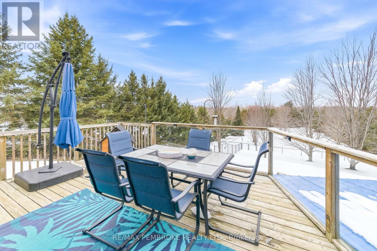 56 Robertson Drive, Whitewater Region, Ontario  K0J 1C0 - Photo 15 - X12962636