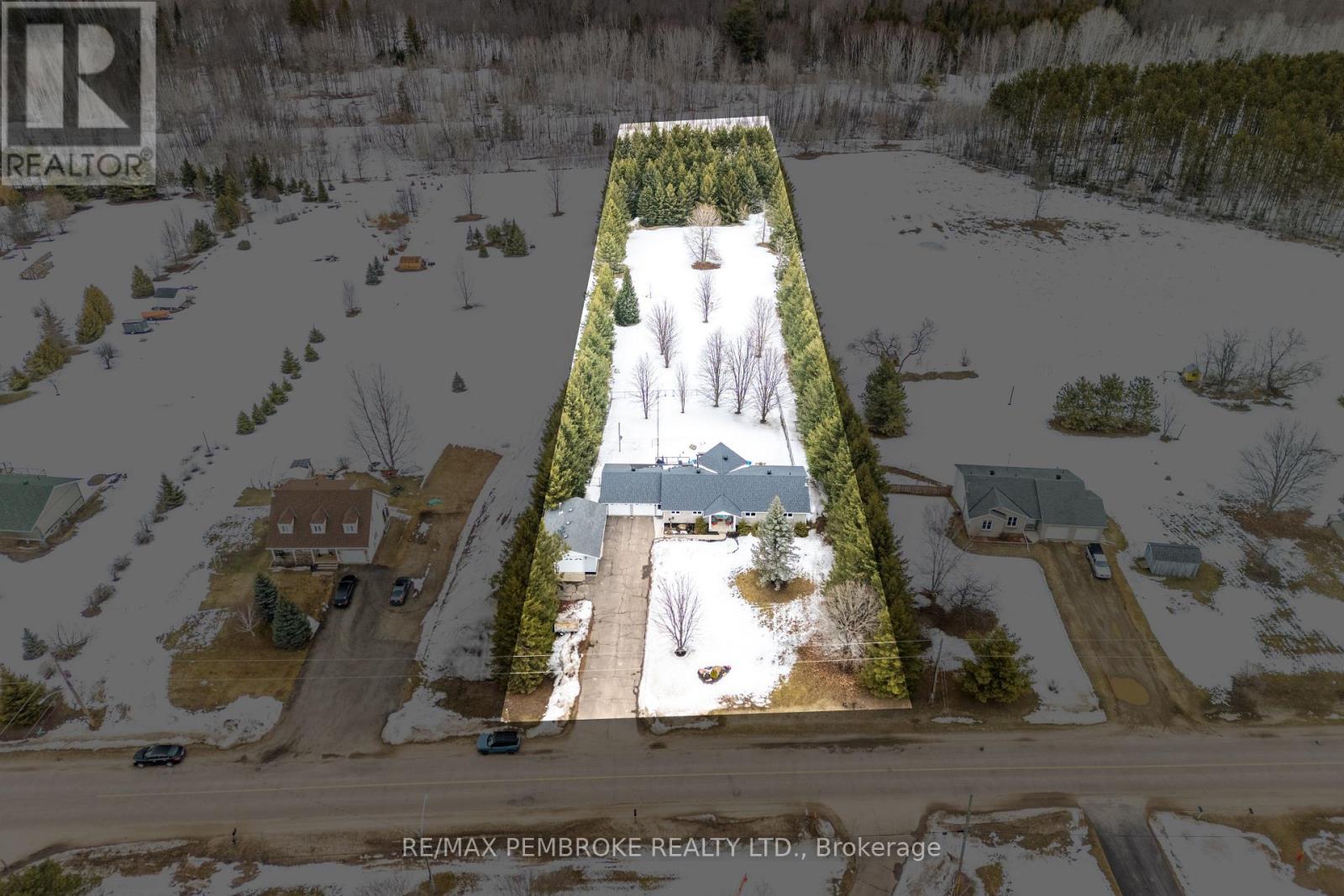 56 Robertson Drive, Whitewater Region, Ontario  K0J 1C0 - Photo 41 - X12962636