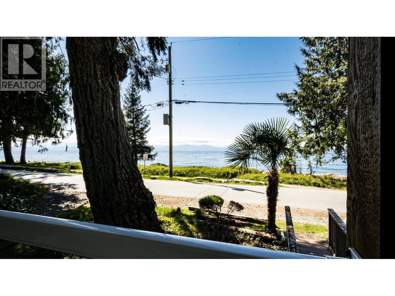 1618 Ocean Beach Esplanade, Gibsons, British Columbia  V0N 1V5 - Photo 6 - R3113049